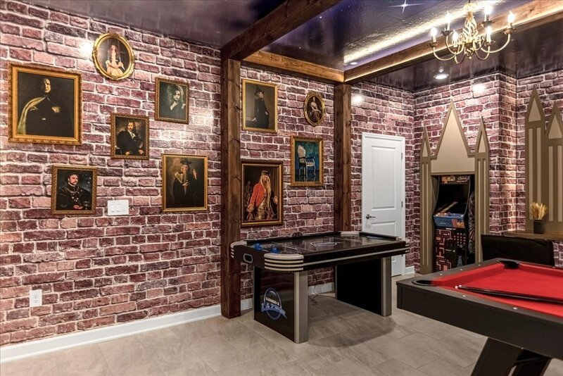 Lazy River, Game room & Heated pool 10Mi to Disney