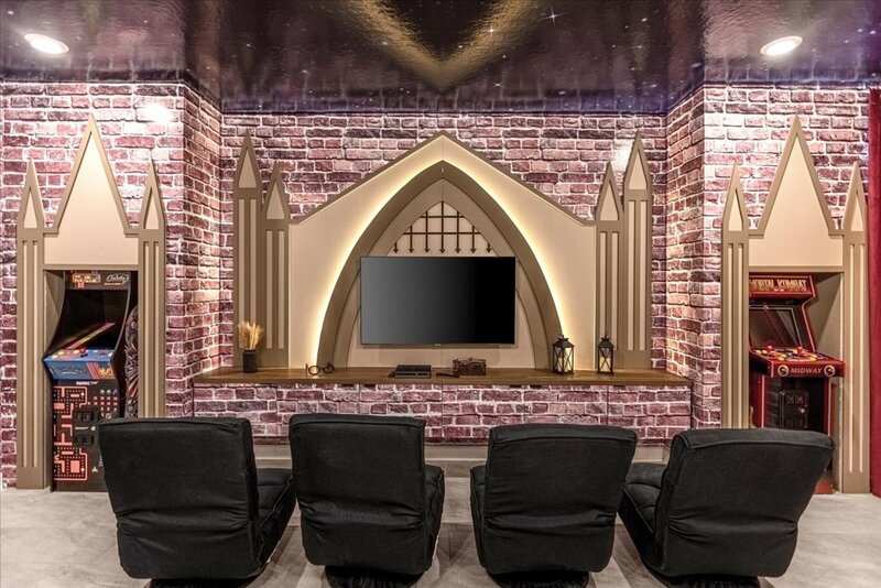 Lazy River, Game room & Heated pool 10Mi to Disney