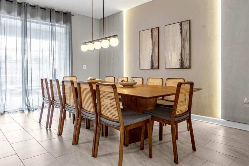 Lazy River, Game room & Heated pool 10Mi to Disney