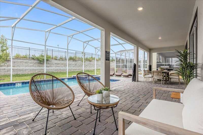 Lazy River, Game room & Heated pool 10Mi to Disney