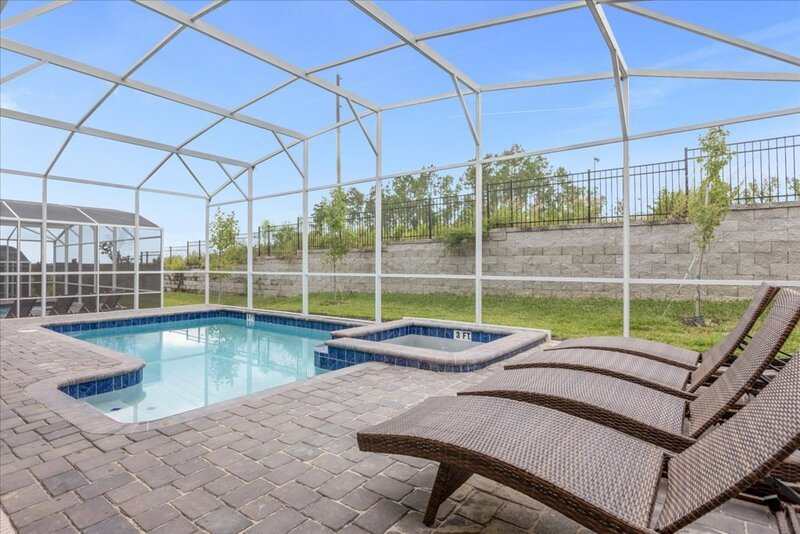 Lazy River, Game room & Heated pool 10Mi to Disney