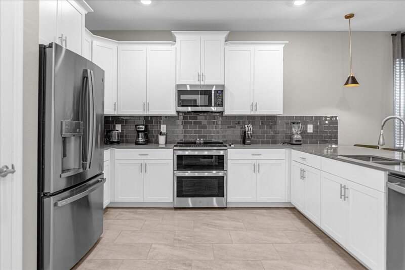 Lazy River, Game room & Heated pool 10Mi to Disney