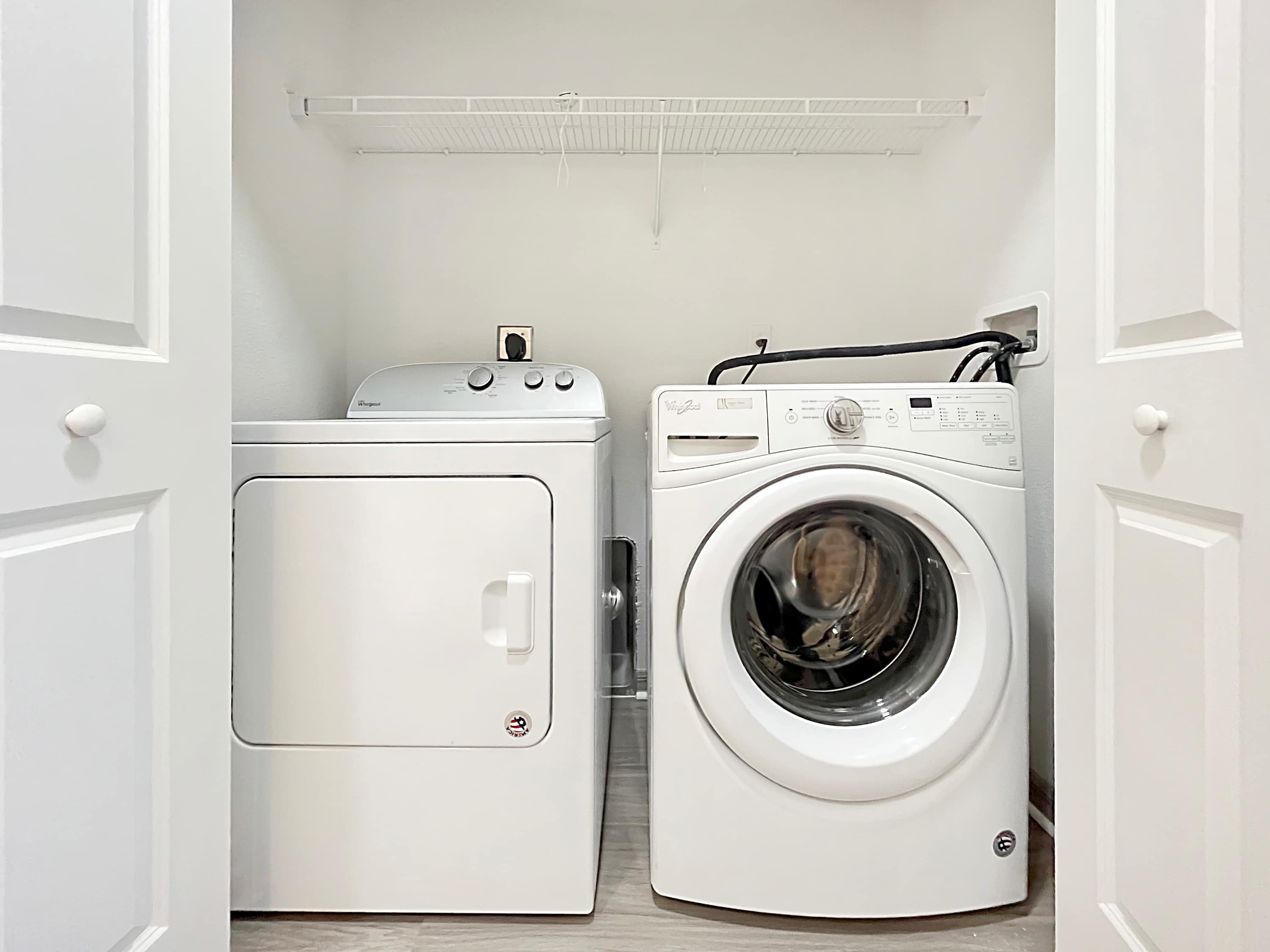 Luxury 2 BR Near Downtown Bradenton & Beaches