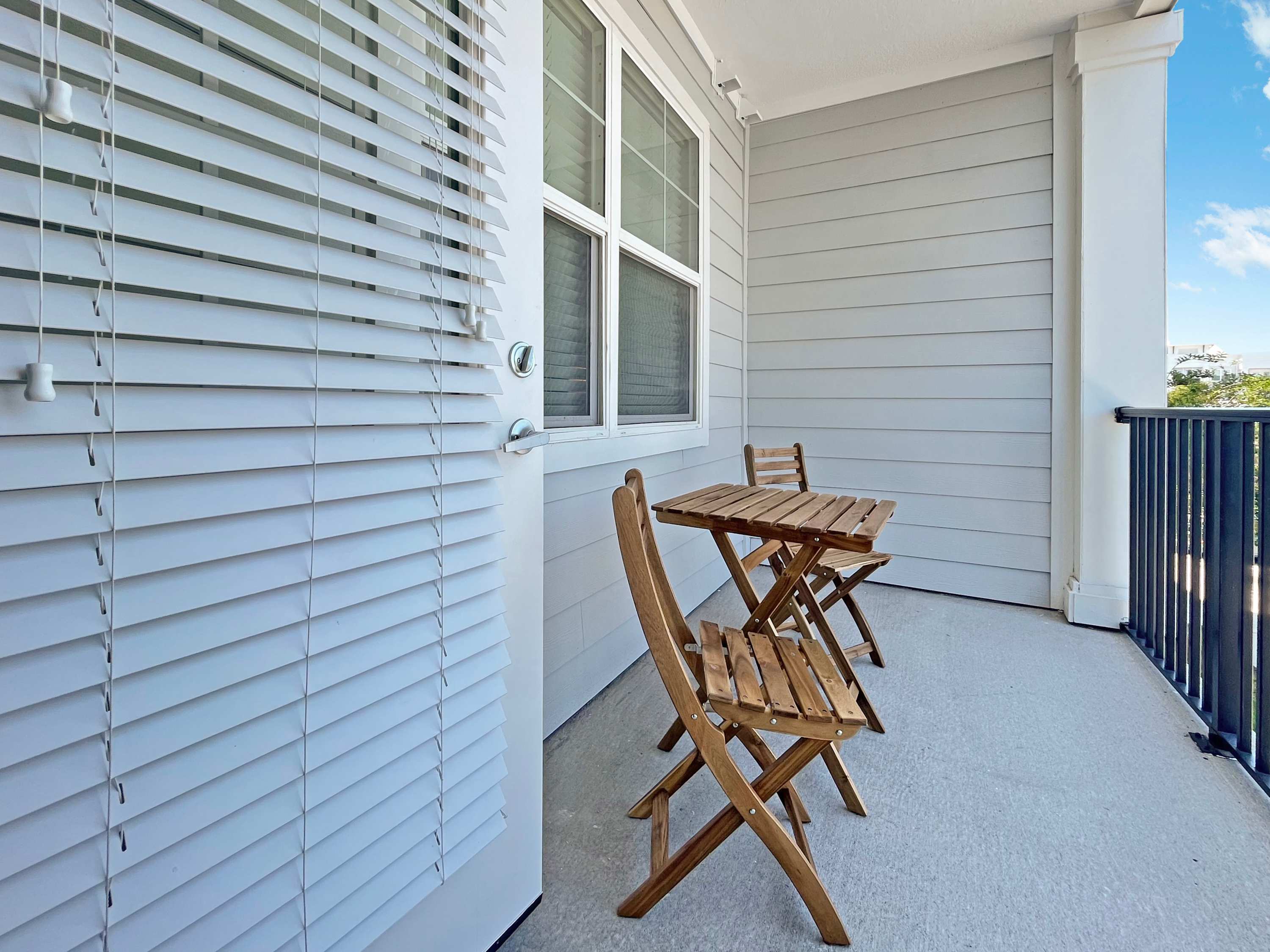 Luxury 2 BR Near Downtown Bradenton & Beaches