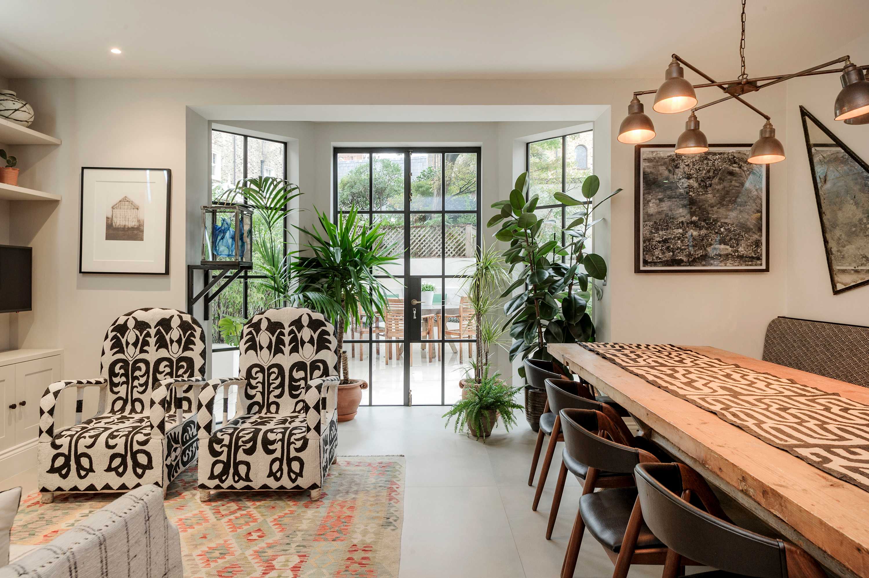 Gorgeous 3 bed House in Sloane Square with Garden in Chester Row 62 SW1W 8JP - Property image 2 - VivreStays