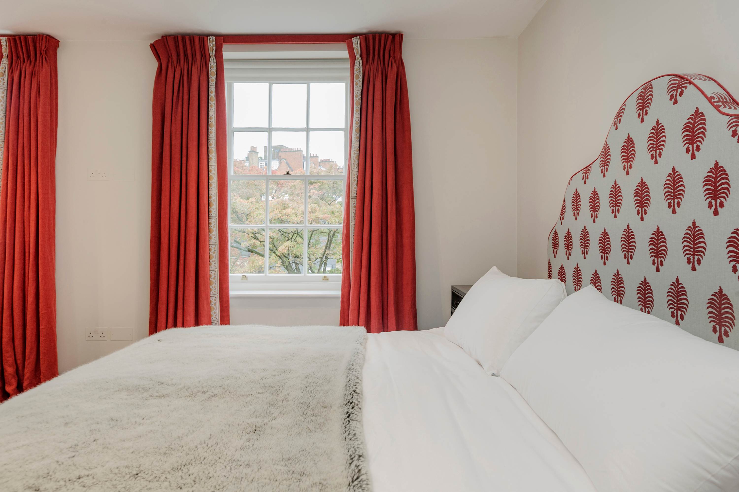 Gorgeous 3 bed House in Sloane Square with Garden in Chester Row 62 SW1W 8JP - Property image 18 - VivreStays