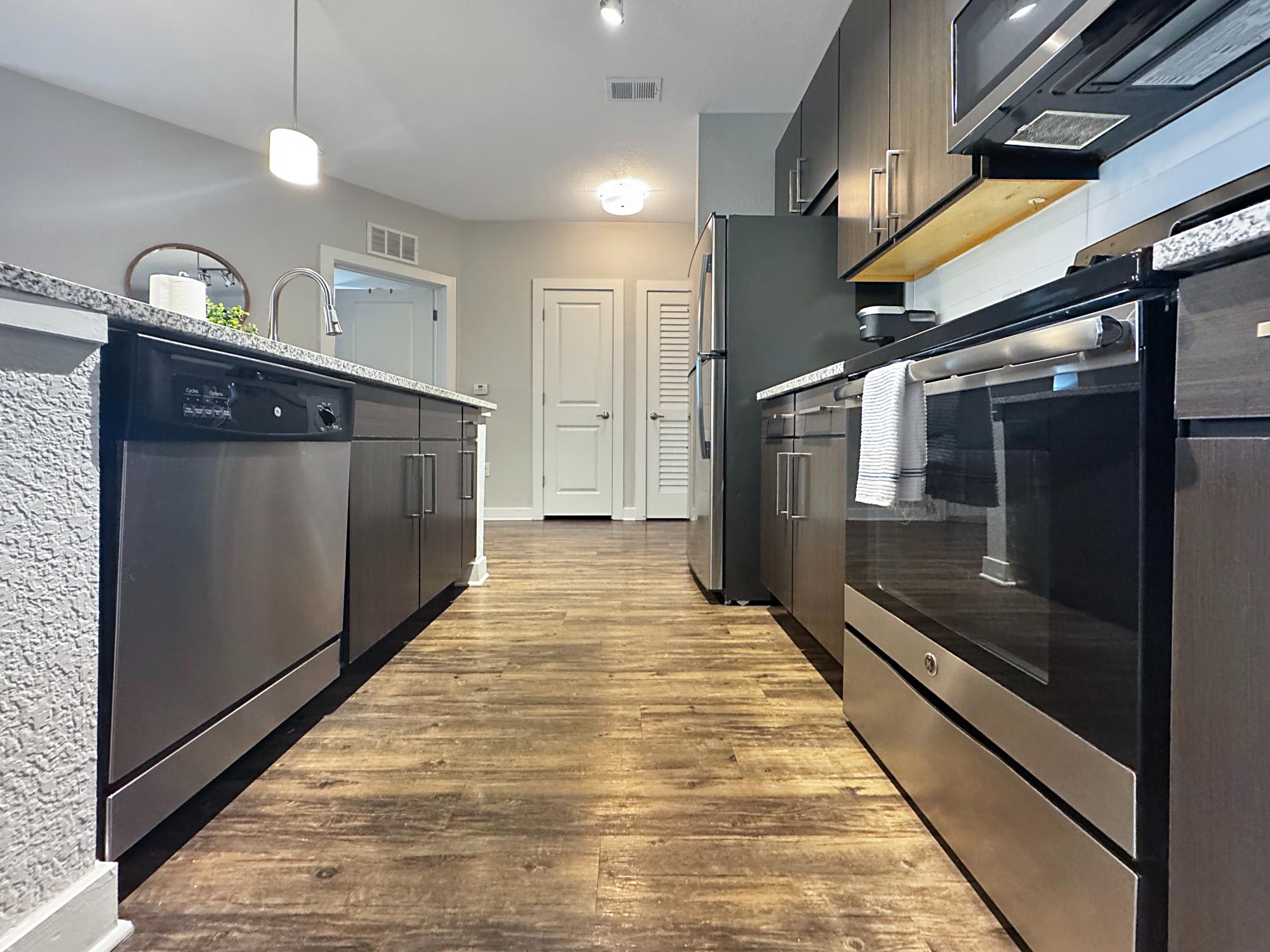 Central Tampa 2 BR with Resort-Style Amenities