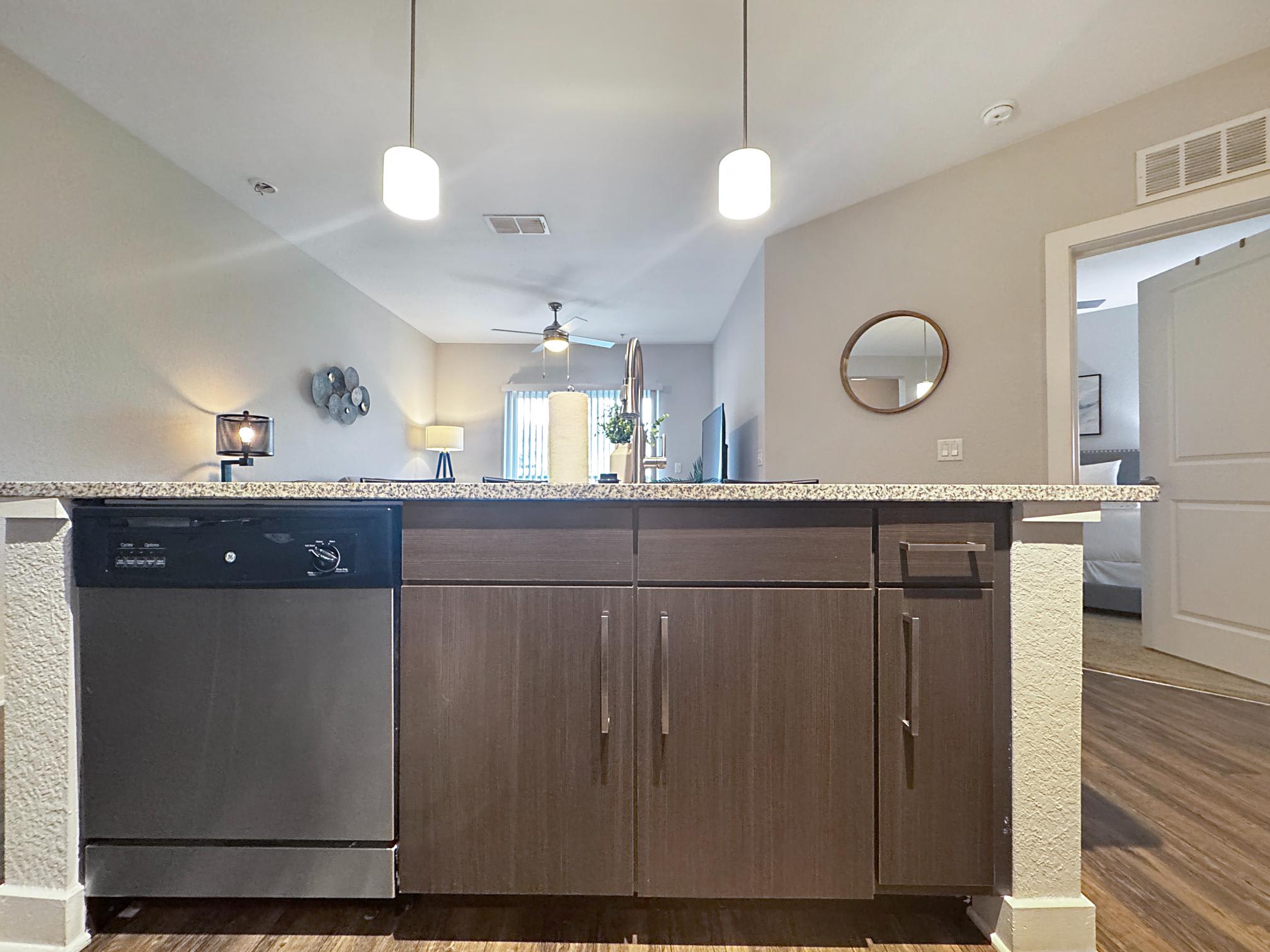 Central Tampa 2 BR with Resort-Style Amenities