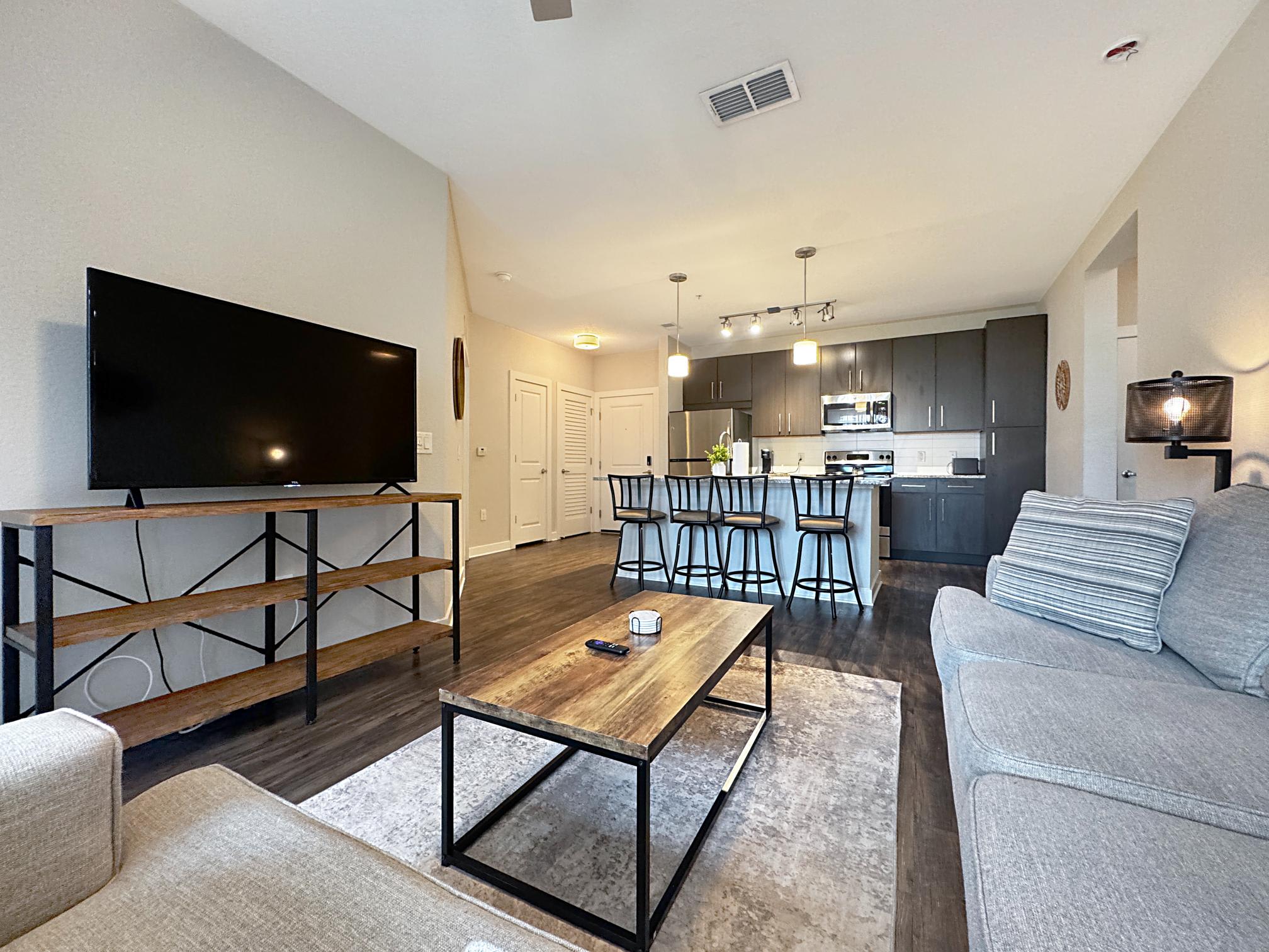 Central Tampa 2 BR with Resort-Style Amenities