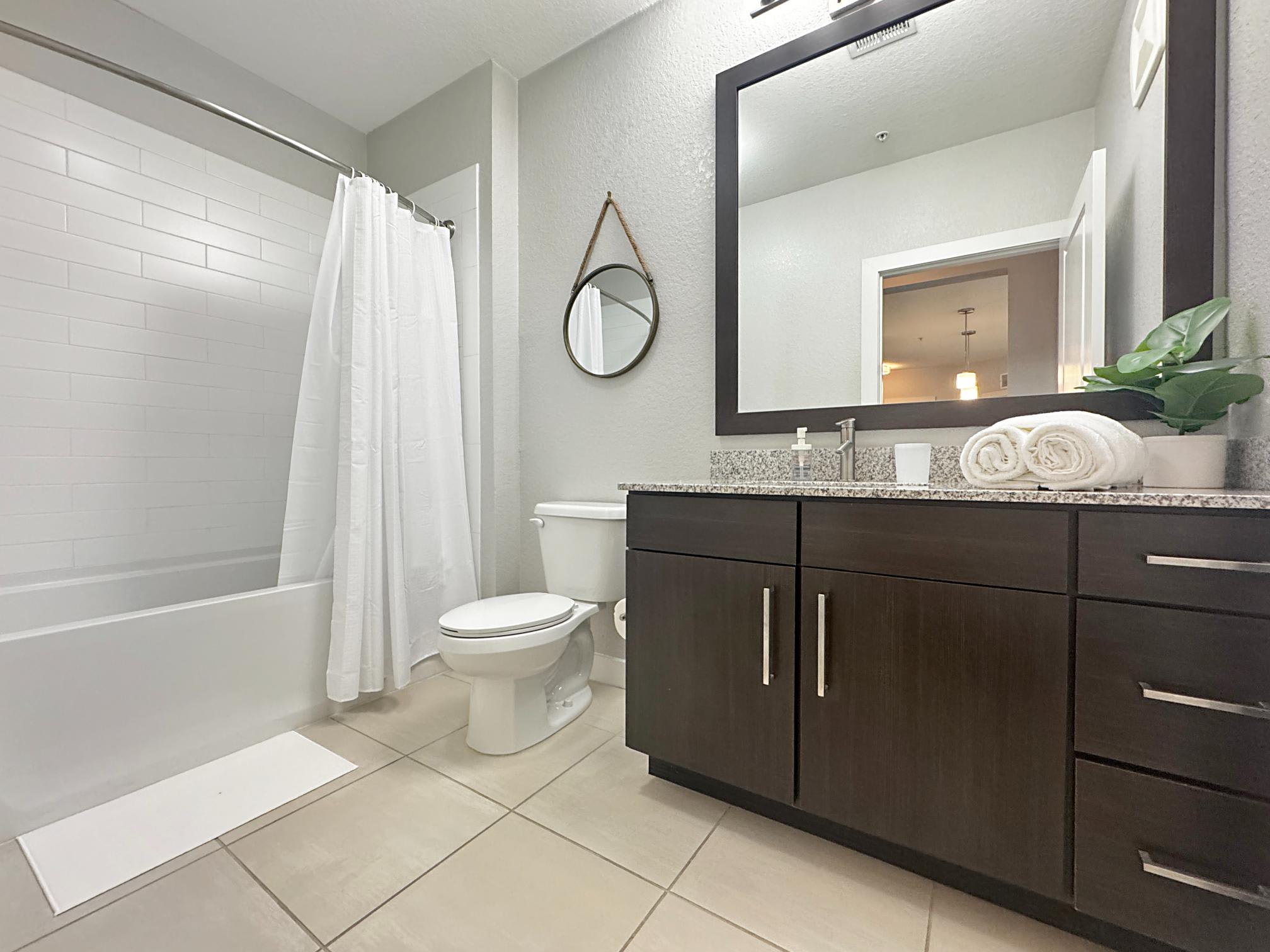 Central Tampa 2 BR with Resort-Style Amenities