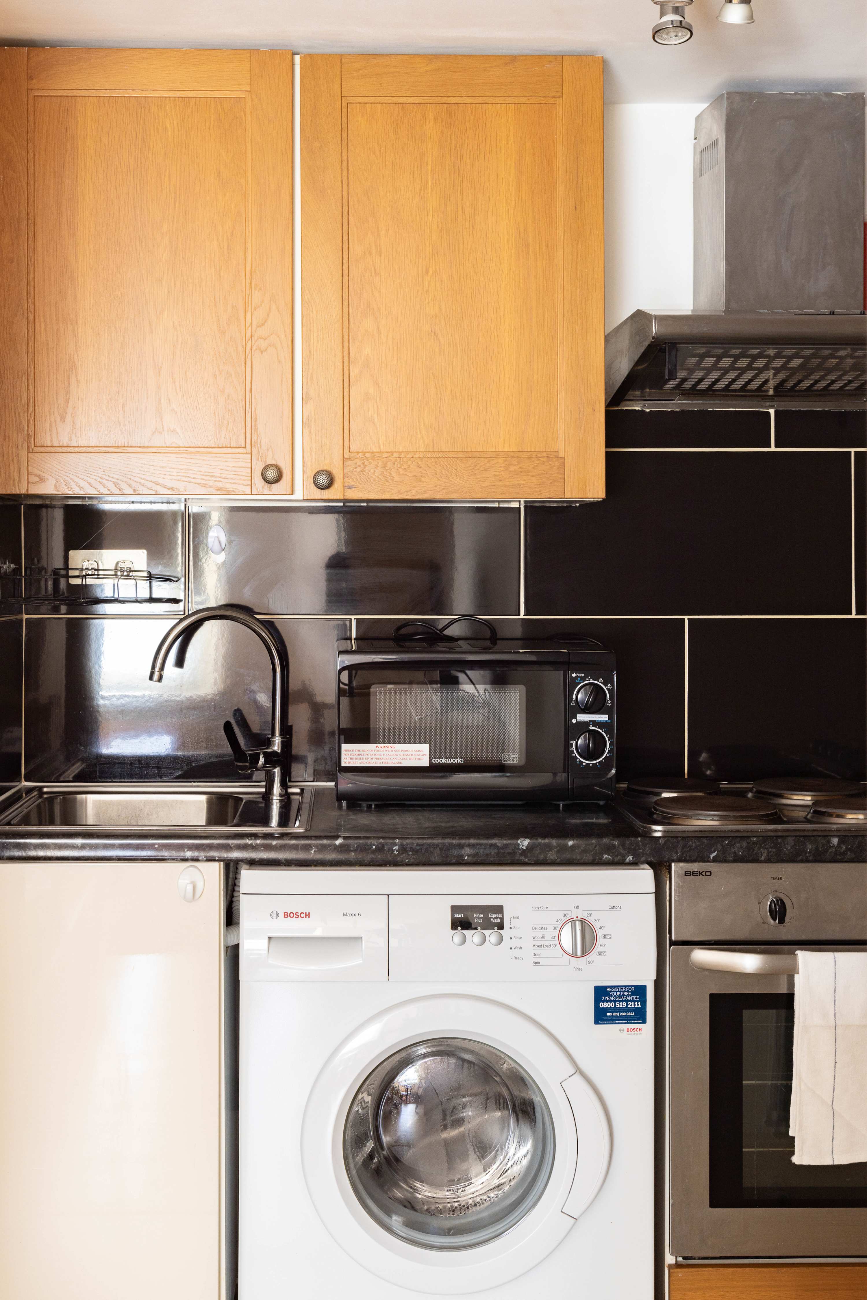 View Cozy Studio In Prime South Kensington! in Courtfield Gardens 54 SW5 0NF Cozy Studio In Prime South Kensington! in Courtfield Gardens 54 SW5 0NF - Property image 6 - VivreStays