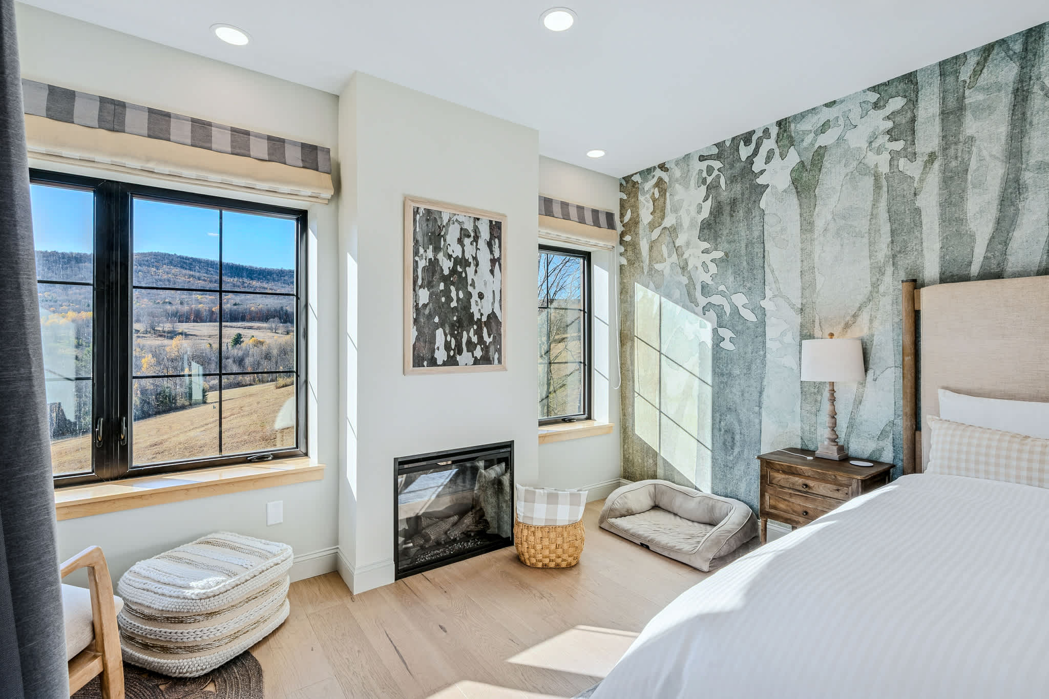 Views! Fireplace, Piano, Hot Tub | Sunnymede Hill