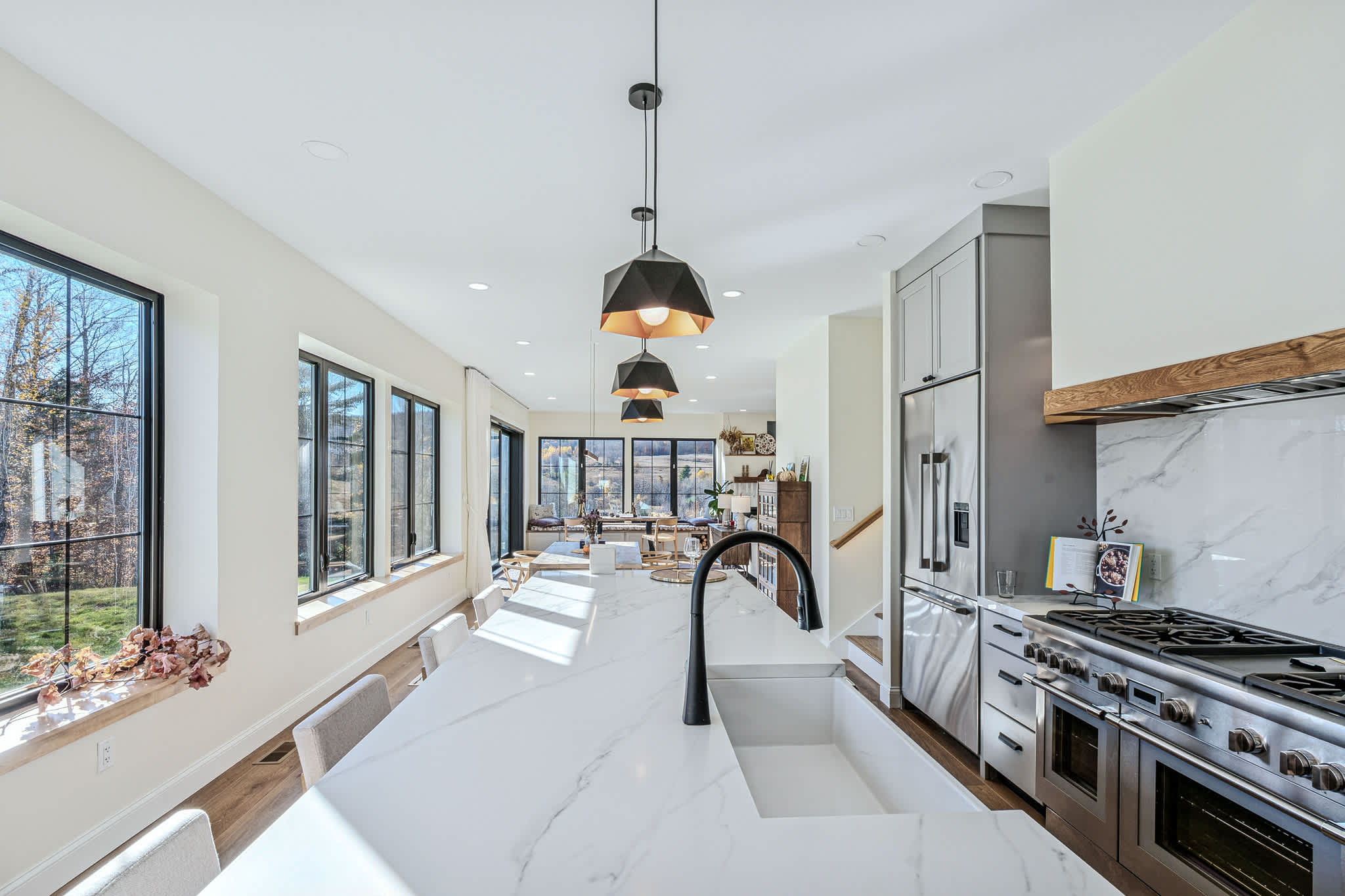 Views! Fireplace, Piano, Hot Tub | Sunnymede Hill