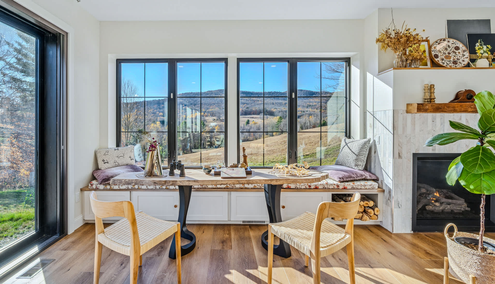 Views! Fireplace, Piano, Hot Tub | Sunnymede Hill