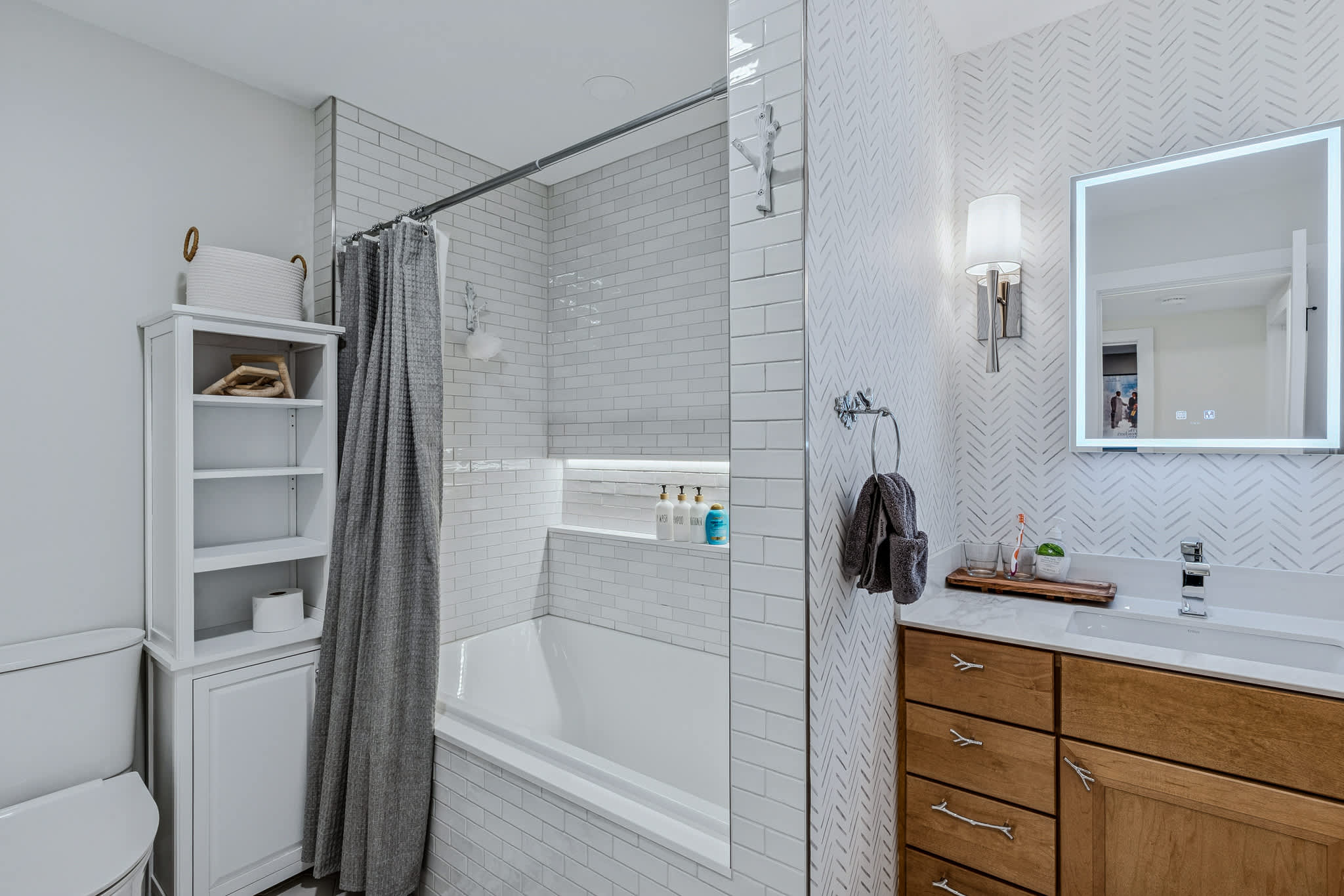 Views! Fireplace, Piano, Hot Tub | Sunnymede Hill