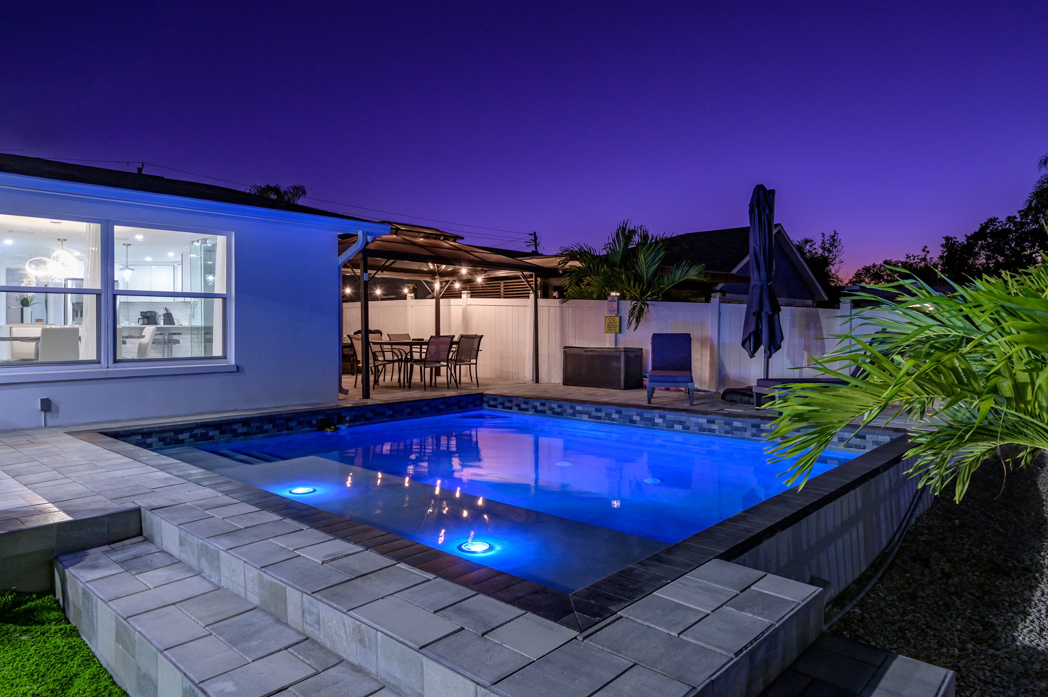 Waterfront Oasis~ Gym~Heated Pool~Fire Pit 2