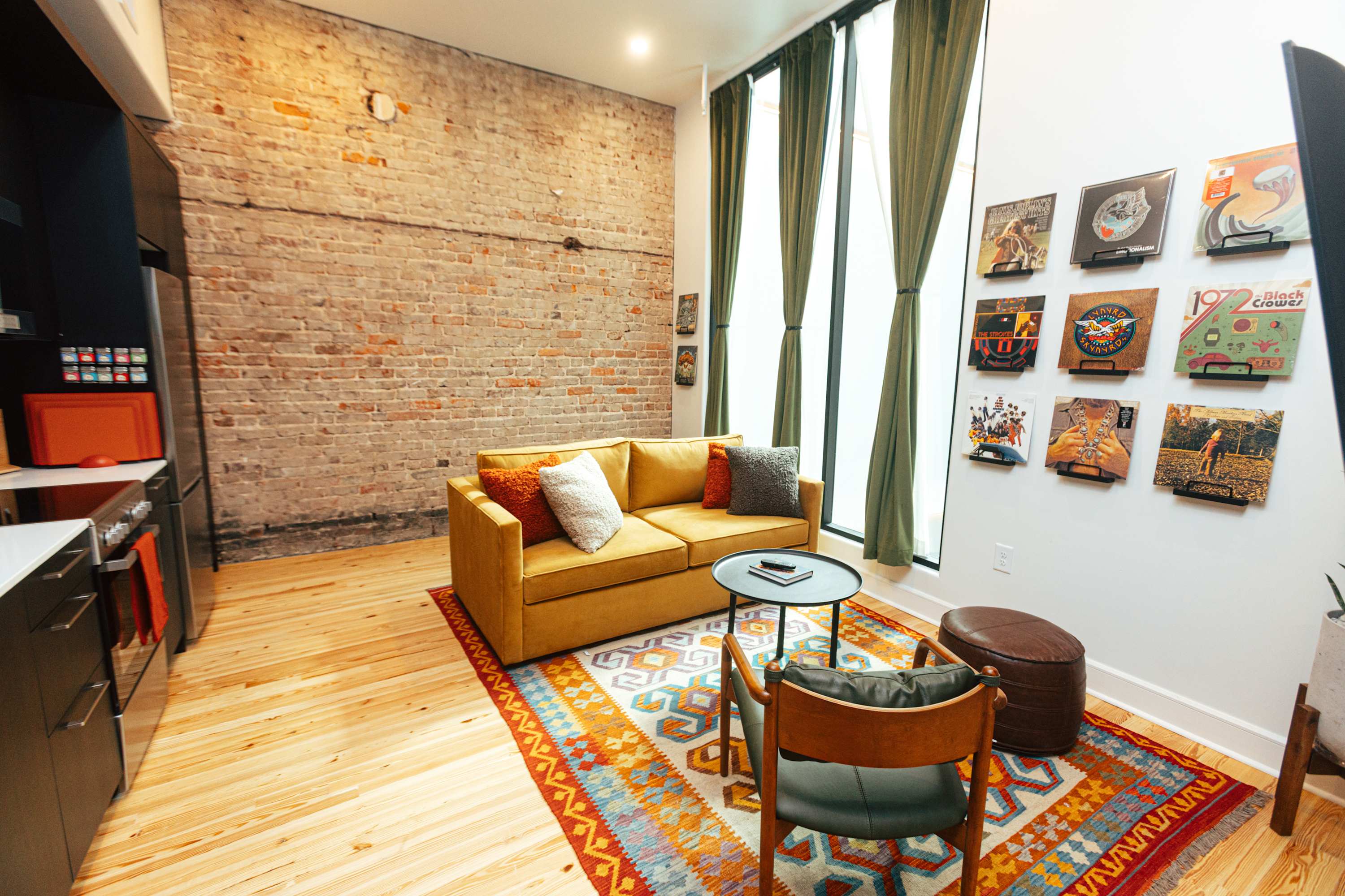 Loft 303 - The William - Atrium - Chic - Walkable