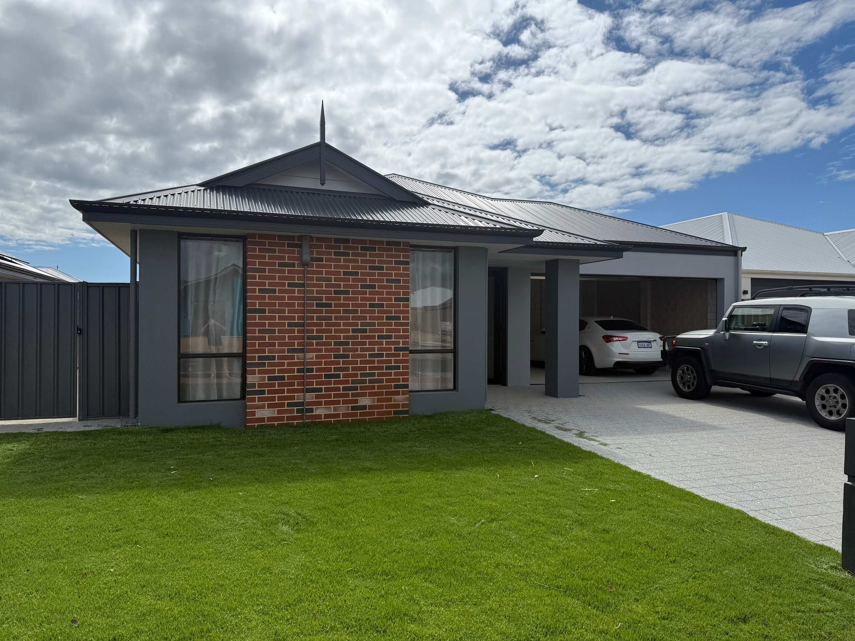 Milbridge Getaway with a bathroom in each room! 