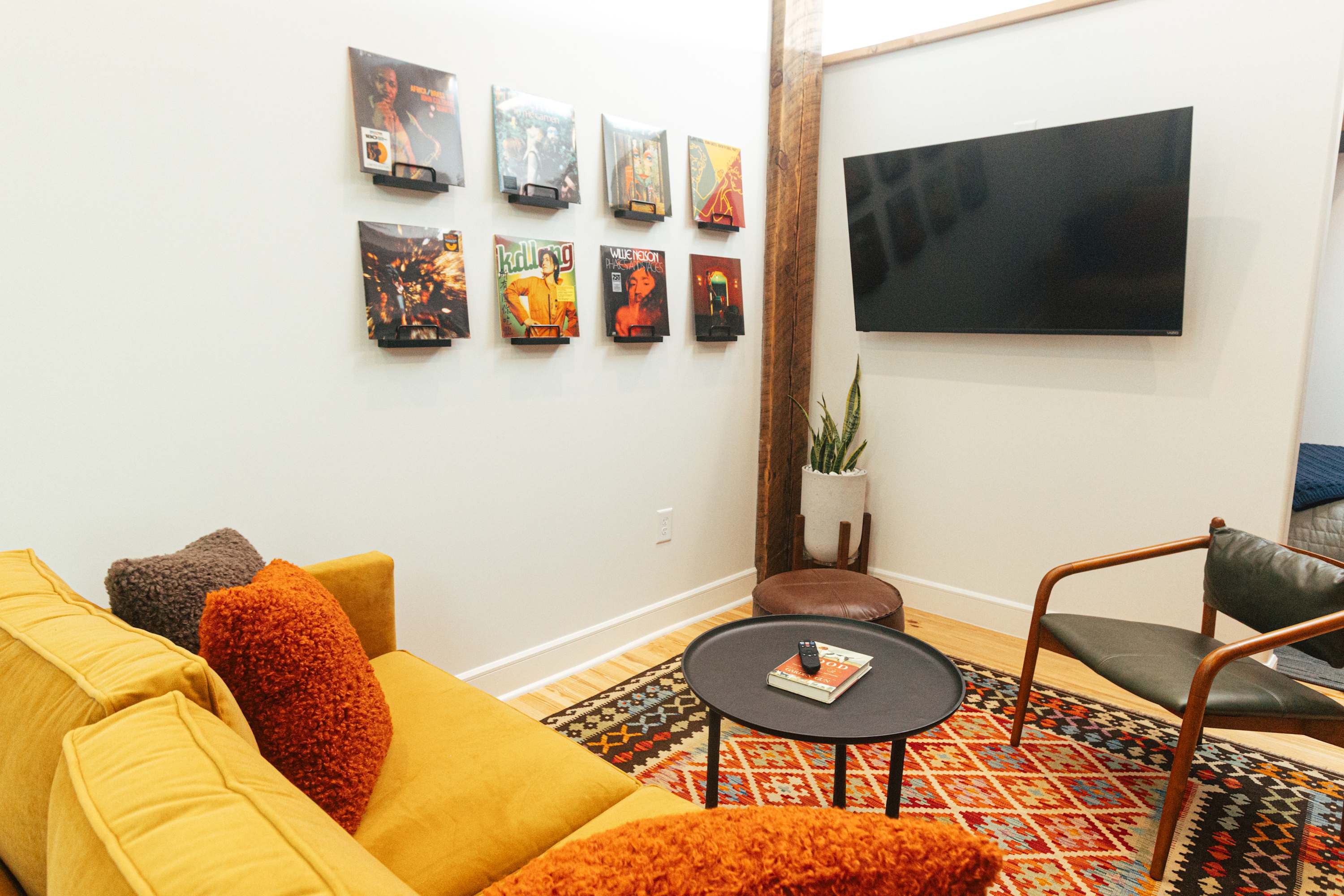 Loft 305 - The William - Atrium - Live, Work, Walk