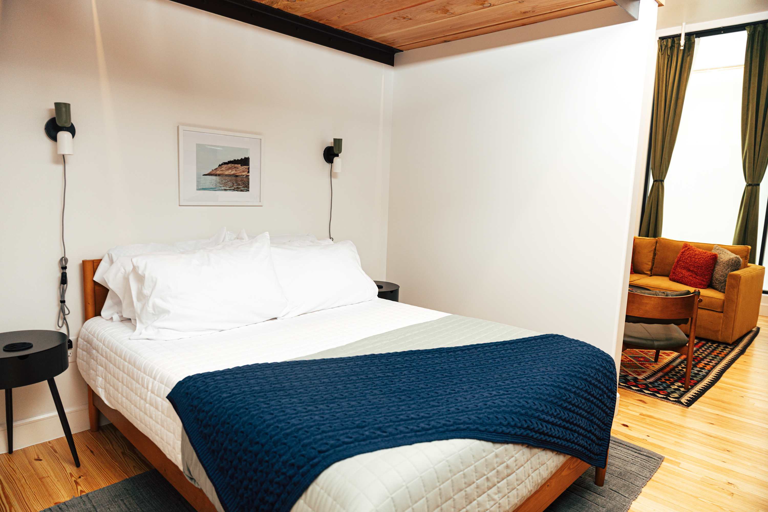 Loft 306 - The WIlliam - Atrium - Downtown Vibes