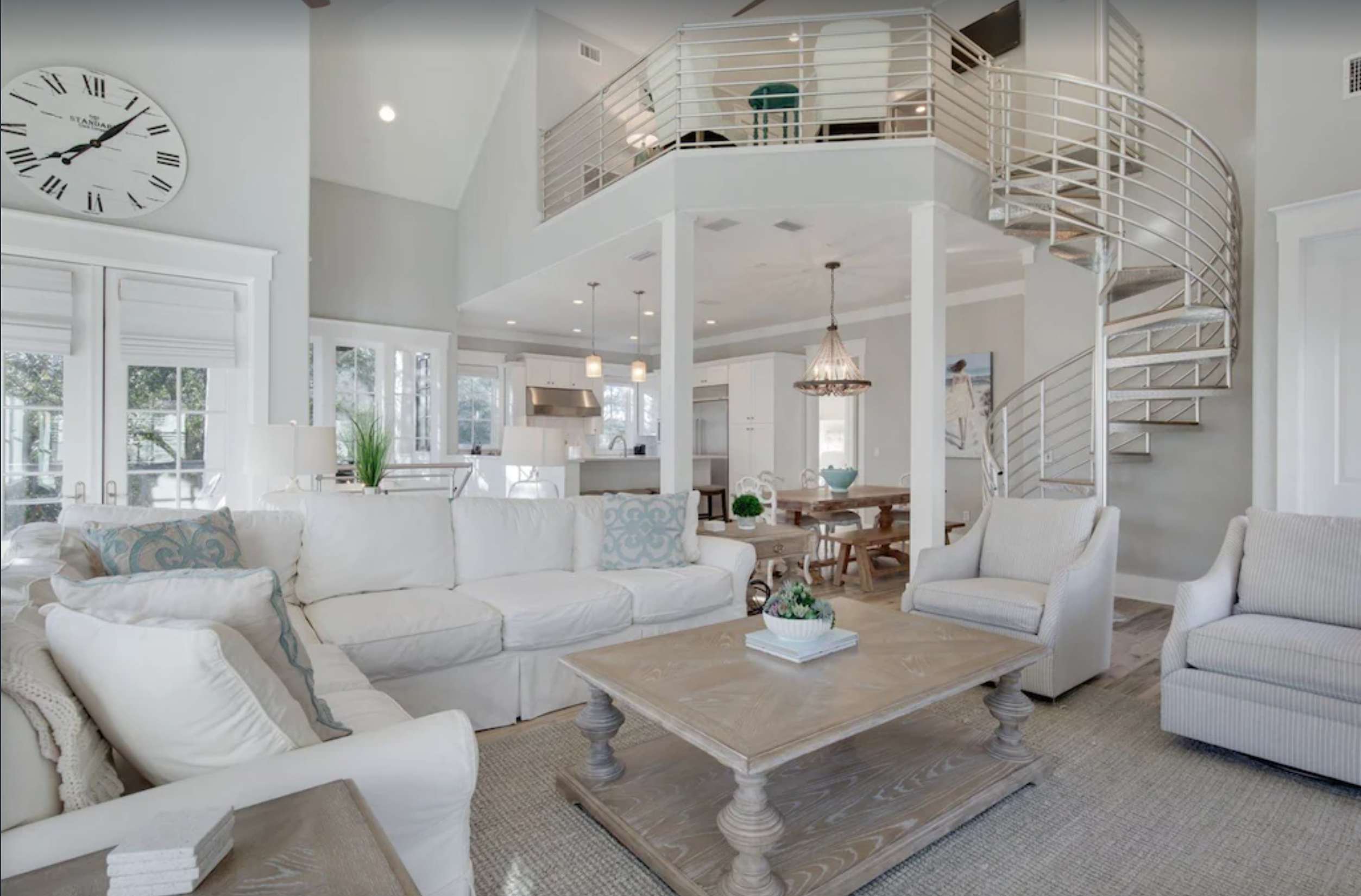 White Haven 2 1 - Beachfront & community pool 3