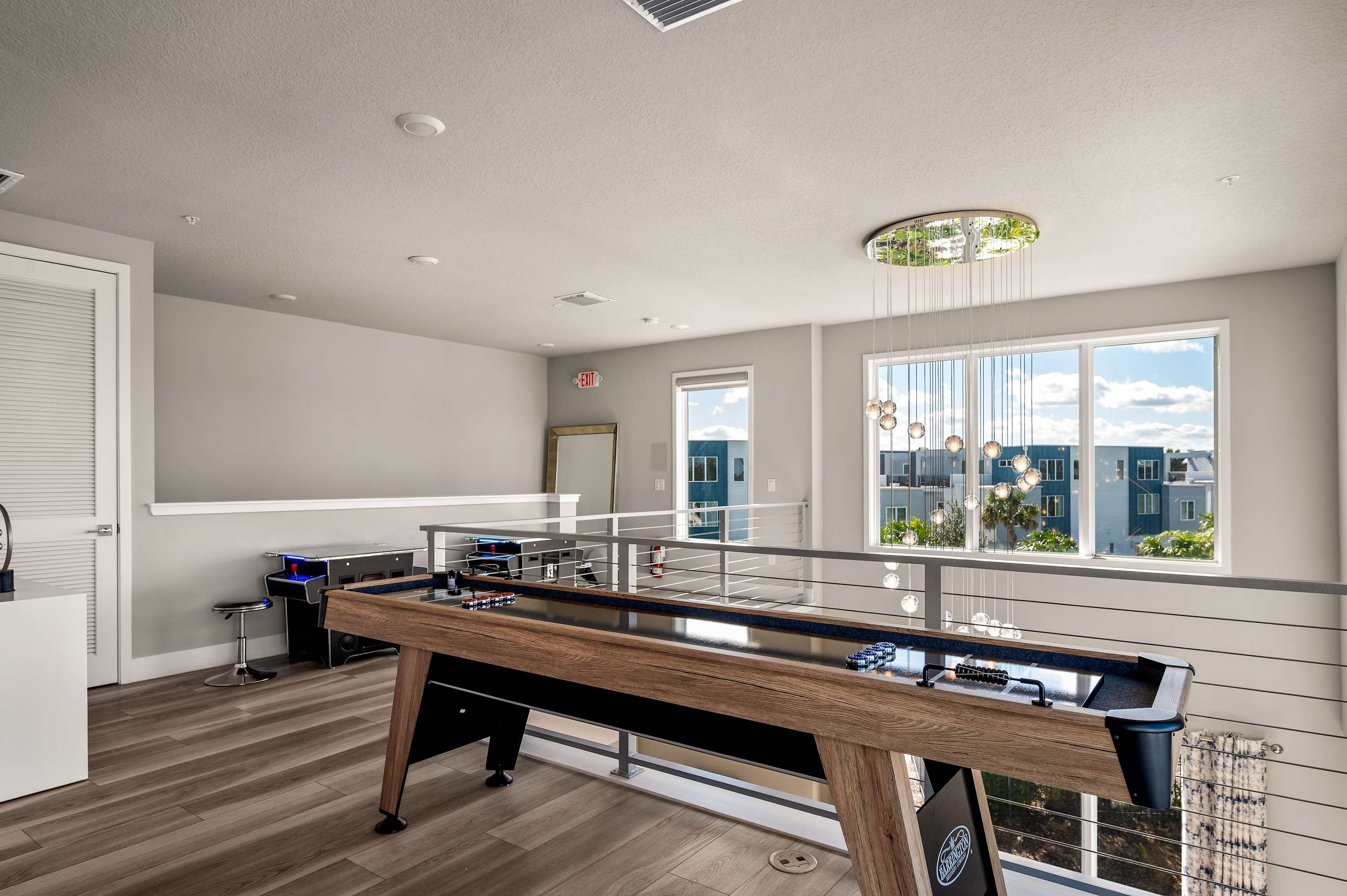 Two-story luxury condo near Disney w/ pool