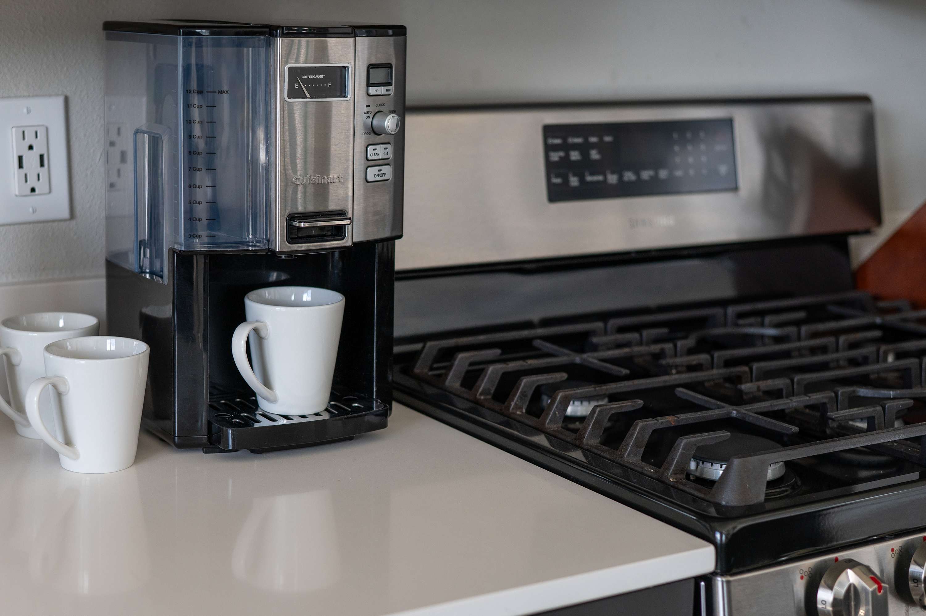 Two-story luxury condo near Disney w/ pool