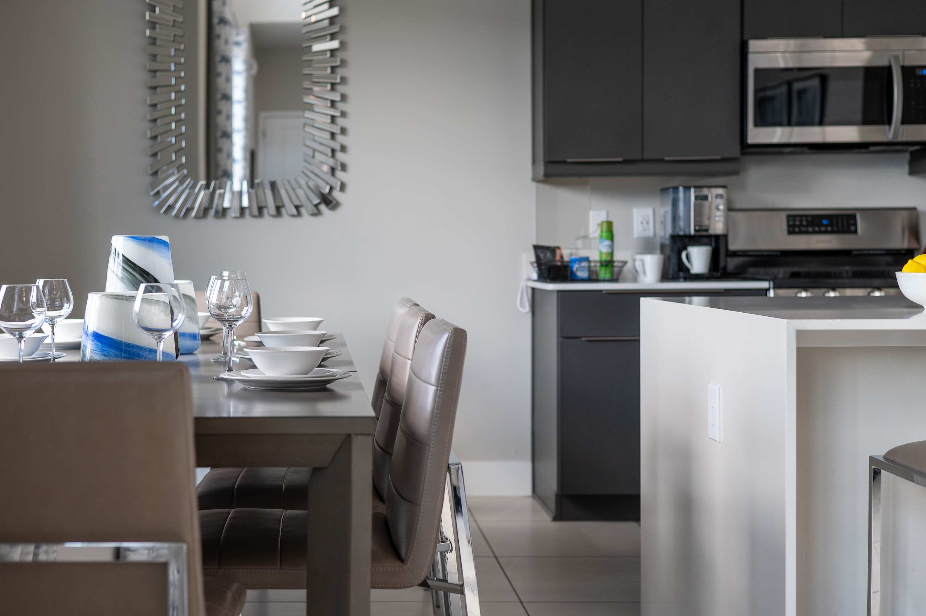 Two-story luxury condo near Disney w/ pool