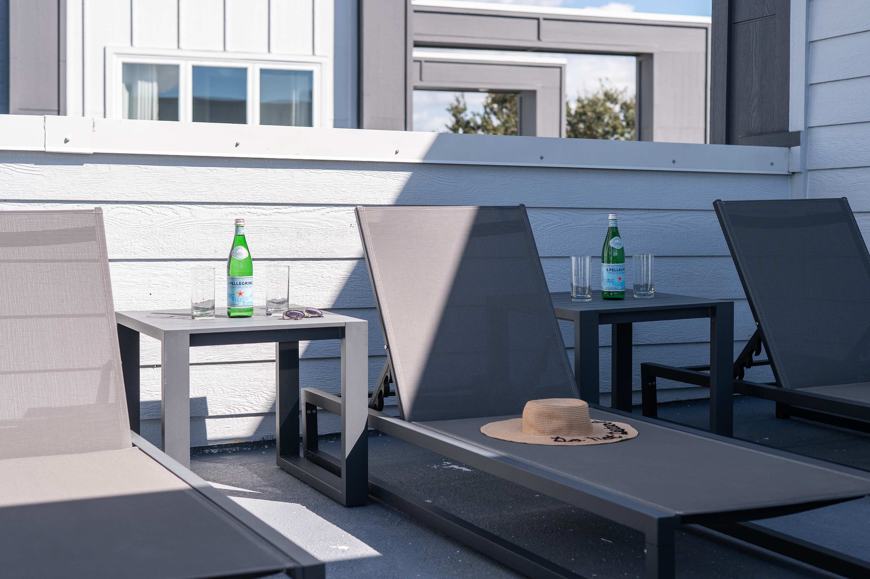 Two-story luxury condo near Disney w/ pool