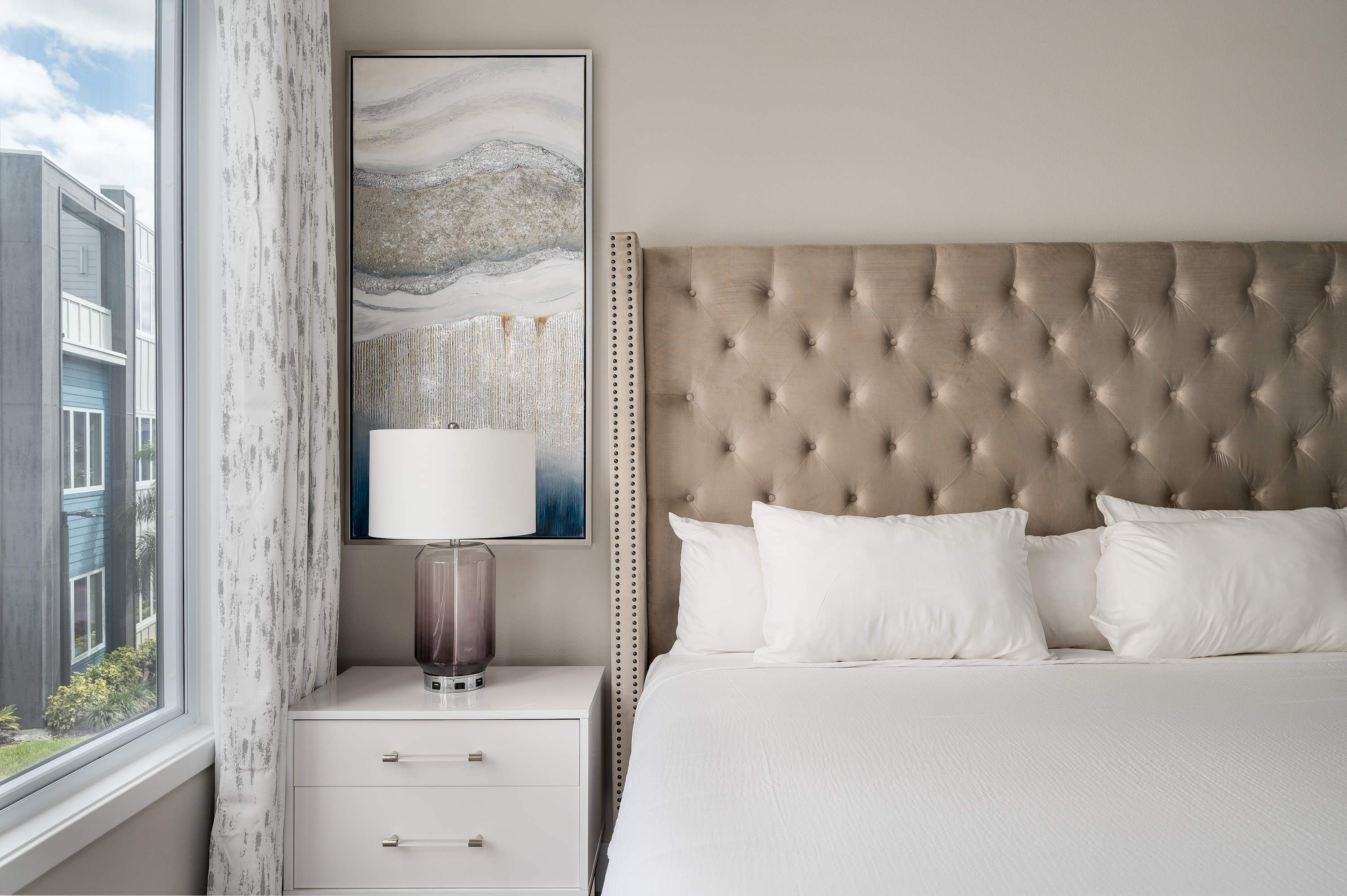 Two-story luxury condo near Disney w/ pool