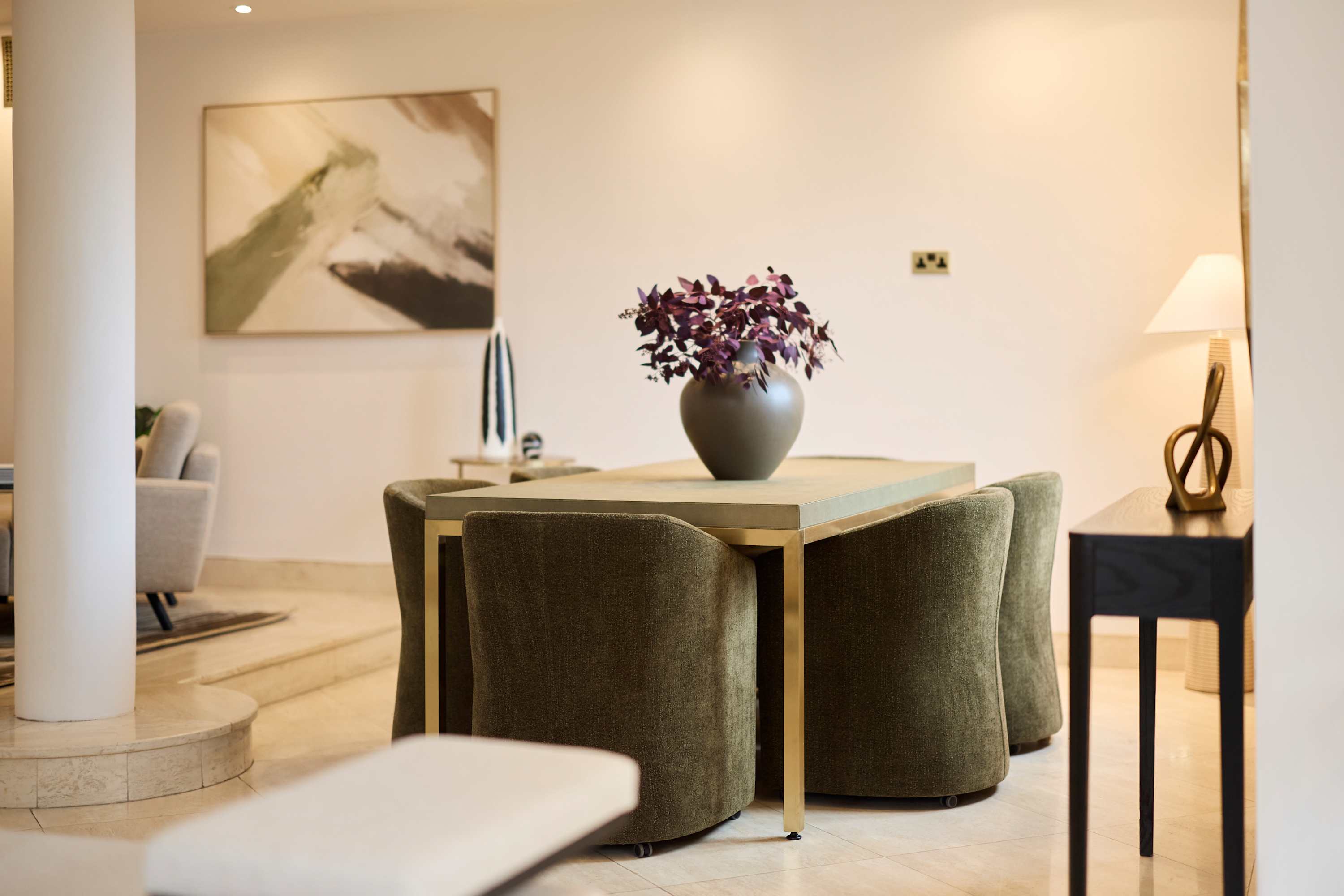 St John's Wood Penthouse in Avenue Road 22 NW8 6BU - Property image 4 - VivreStays