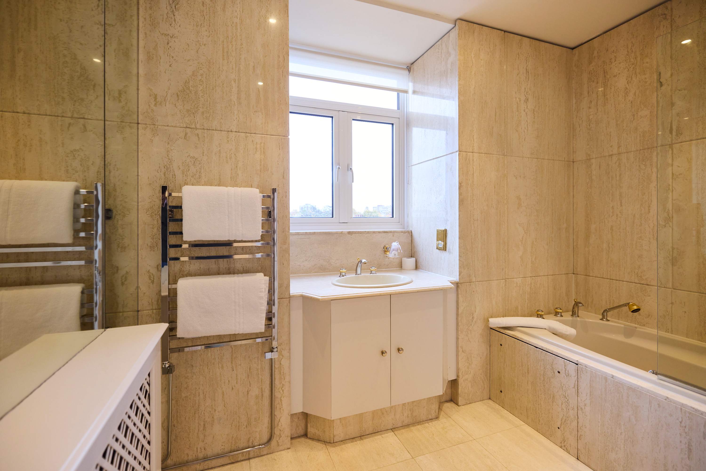 St John's Wood Penthouse in Avenue Road 22 NW8 6BU - Property image 19 - VivreStays
