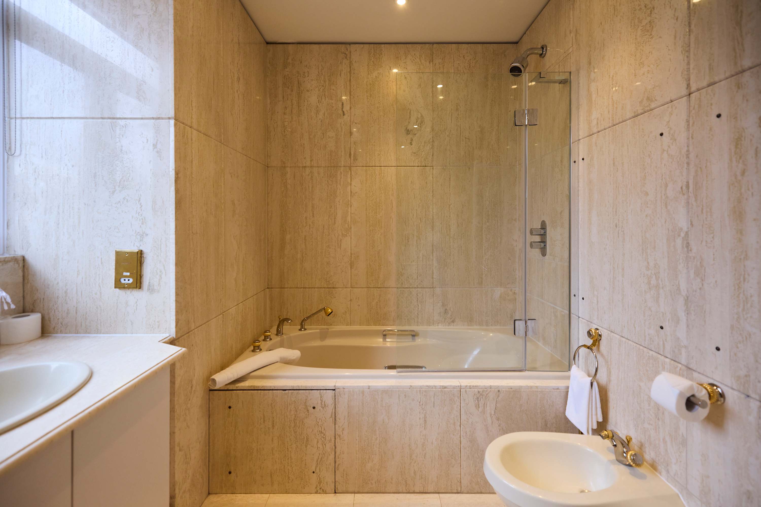 St John's Wood Penthouse in Avenue Road 22 NW8 6BU - Property image 8 - VivreStays