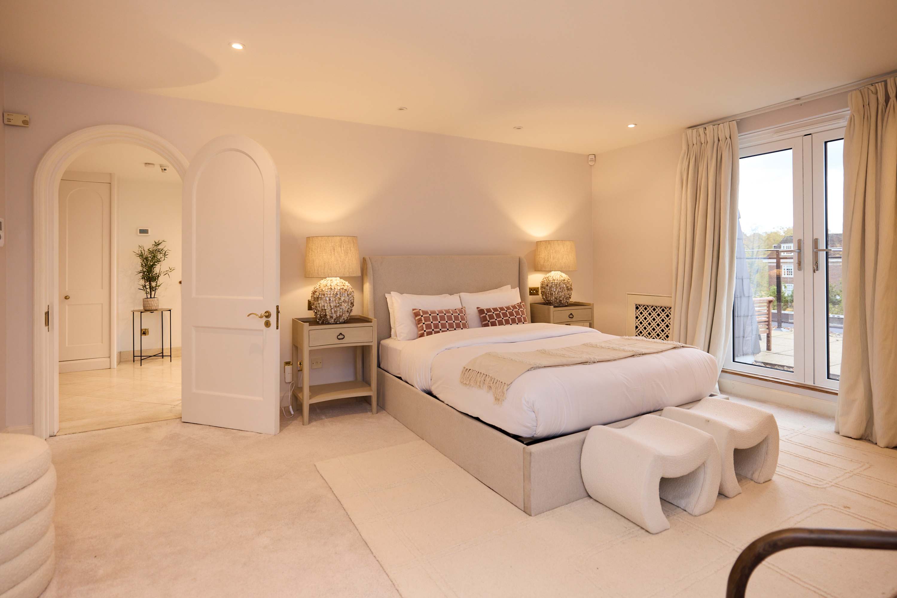 St John's Wood Penthouse in Avenue Road 22 NW8 6BU - Property image 5 - VivreStays