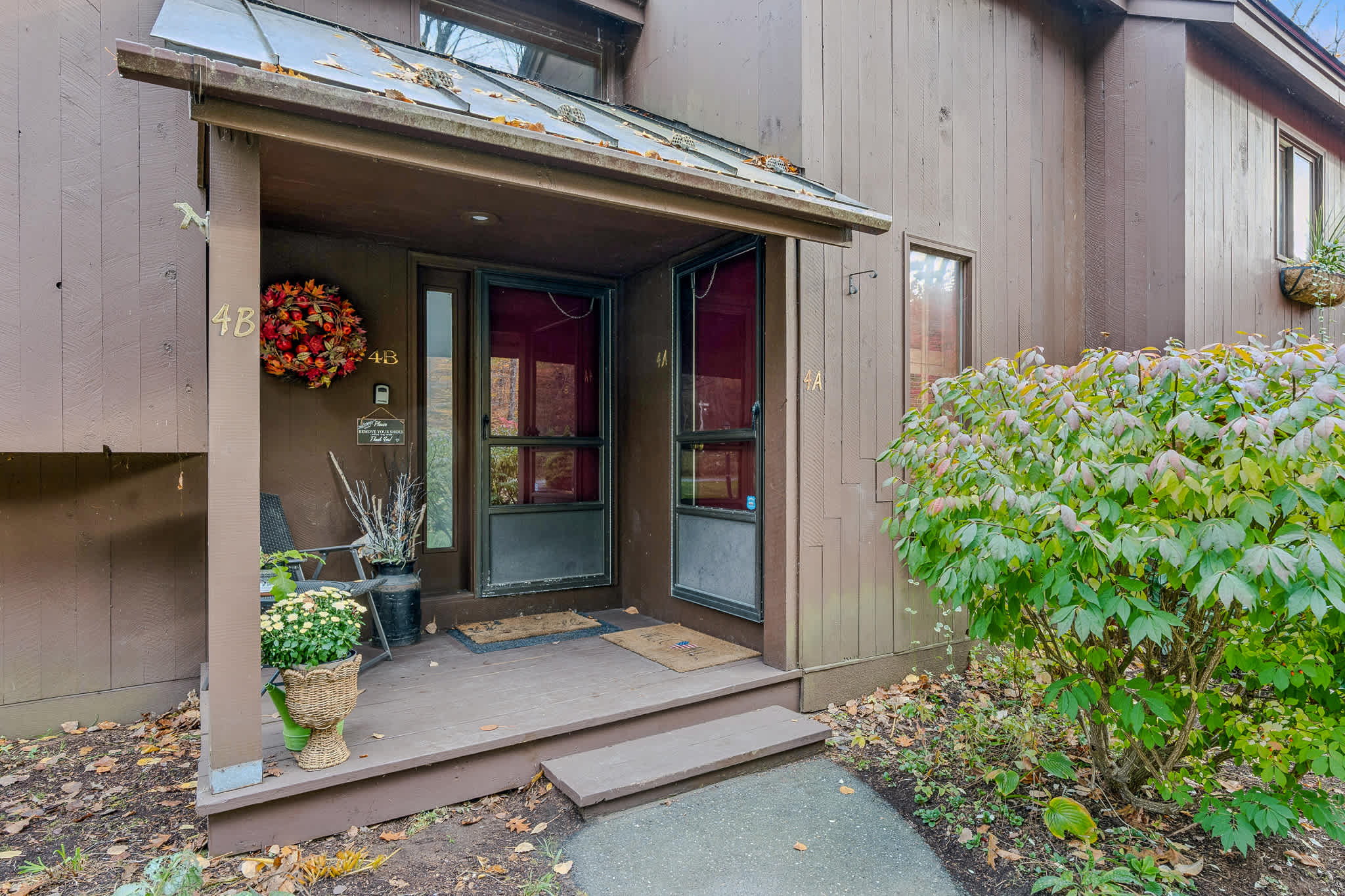 Cozy Quechee Retreat/Walk to Village | Mill Run 4A