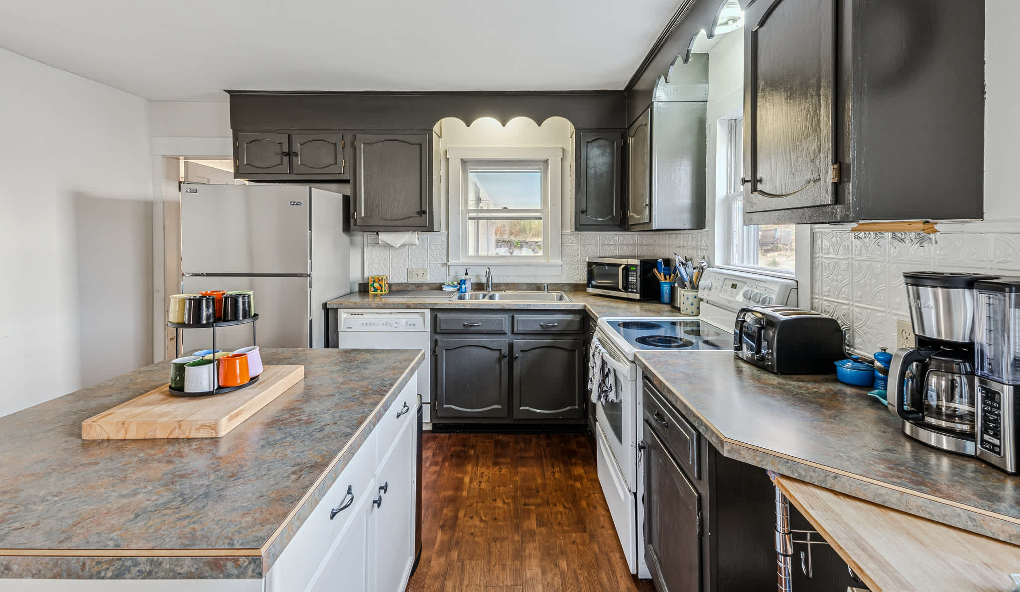 Historic Charm, Walk to Village | Mill House