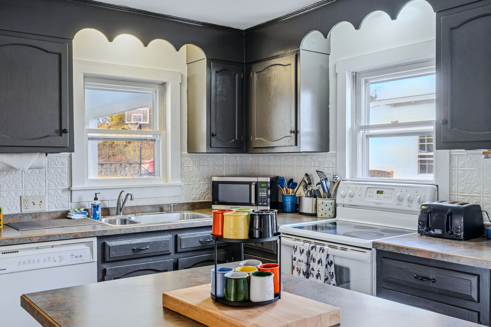 Historic Charm, Walk to Village | Mill House