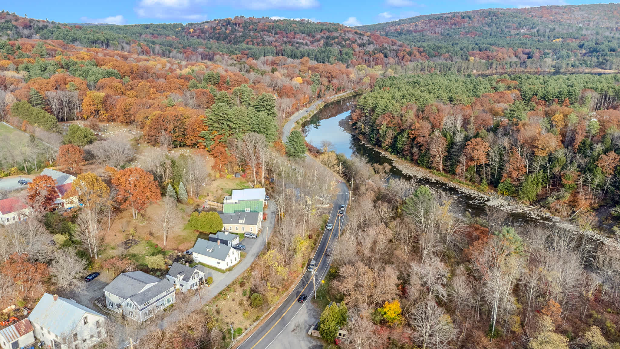 Historic Charm, Walk to Village | Mill House