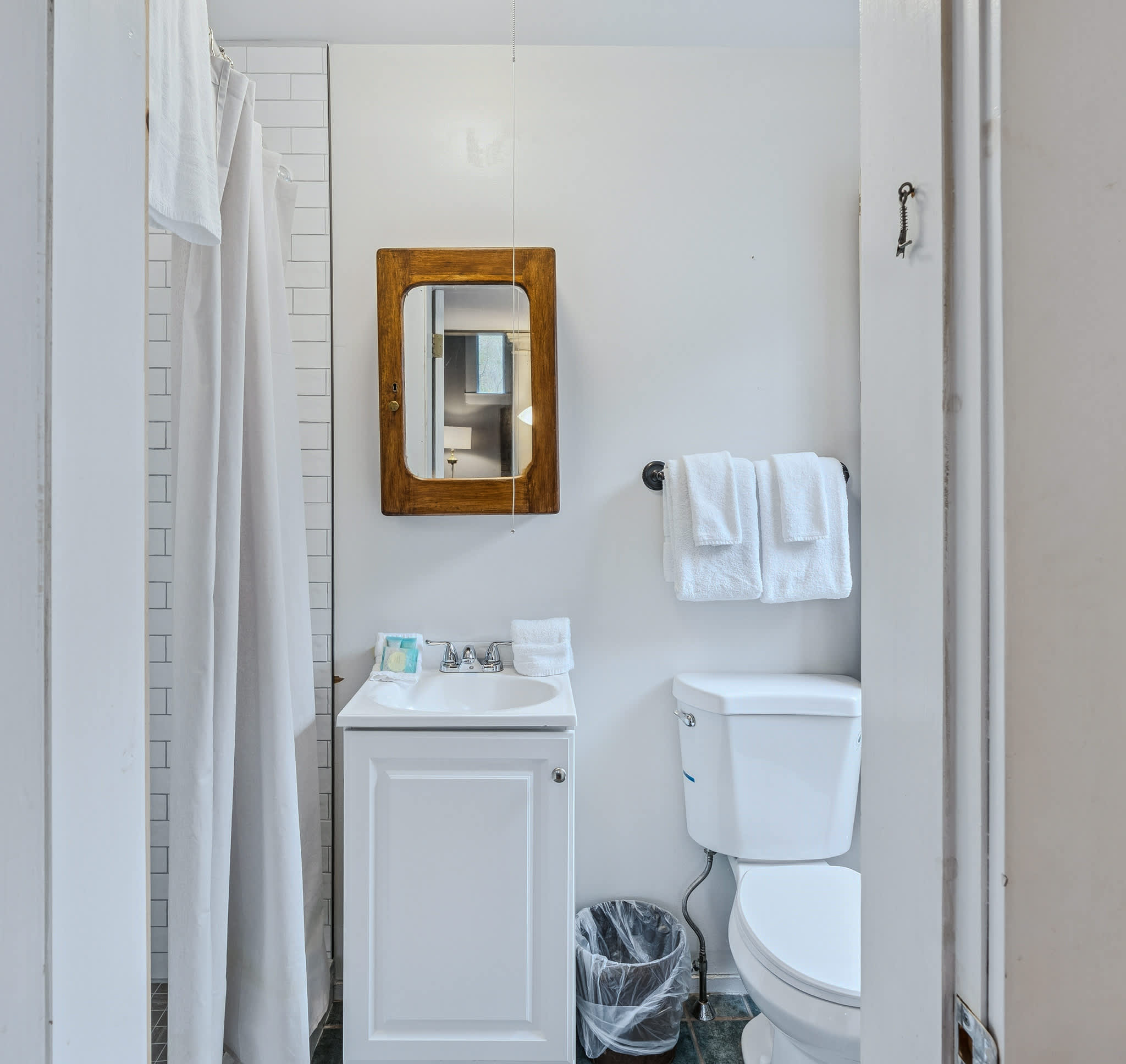 Historic Charm, Walk to Village | Mill House