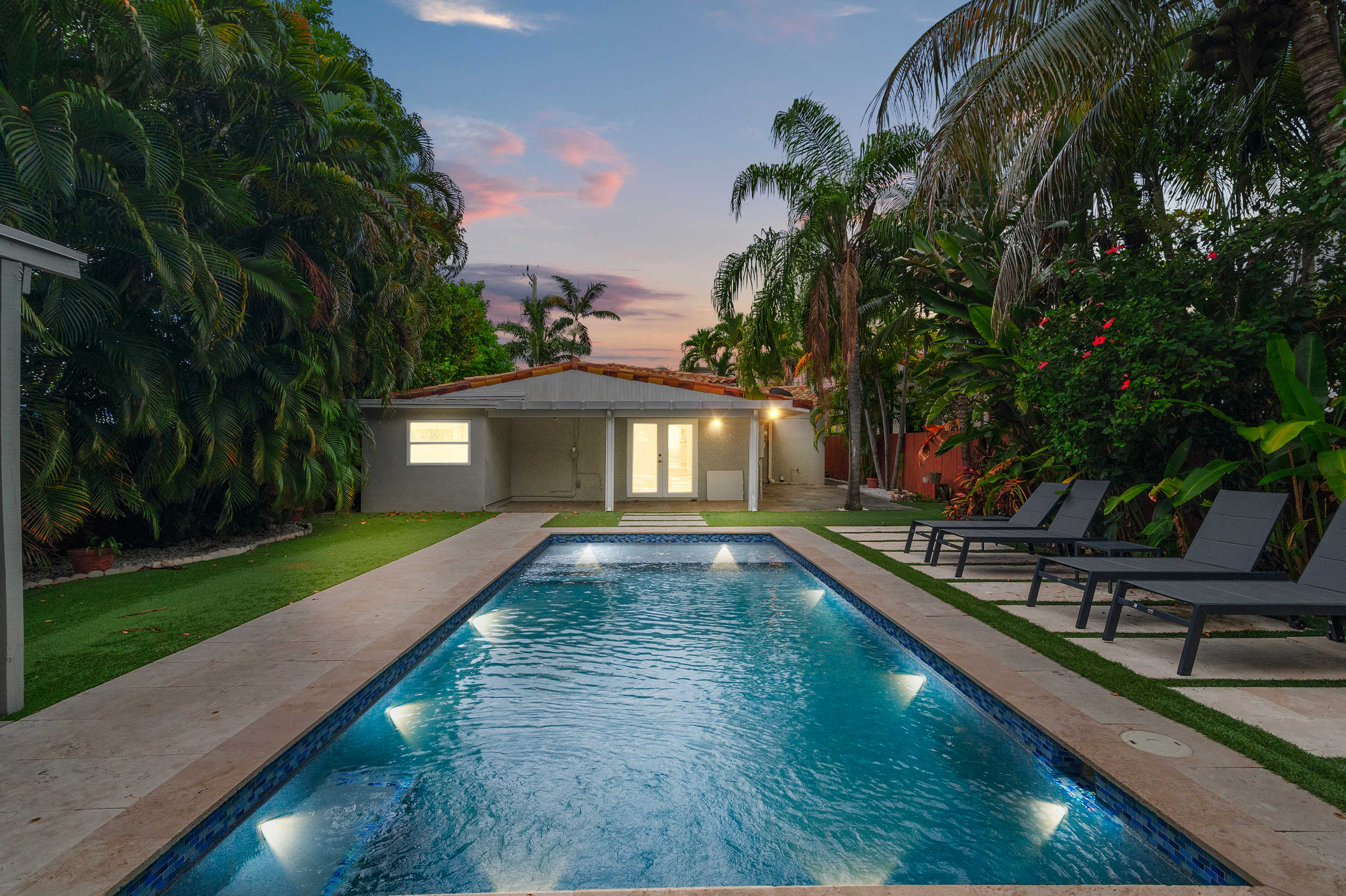 Luxury 3BR Villa Near Beaches & Miami Hotspots