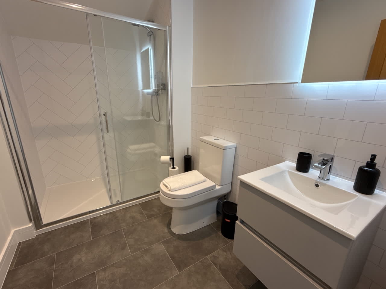 Penthouse 2 bed, 1 bathroom property in centre in Queen Street 20 OX14 3LN - Property image 10 - VivreStays