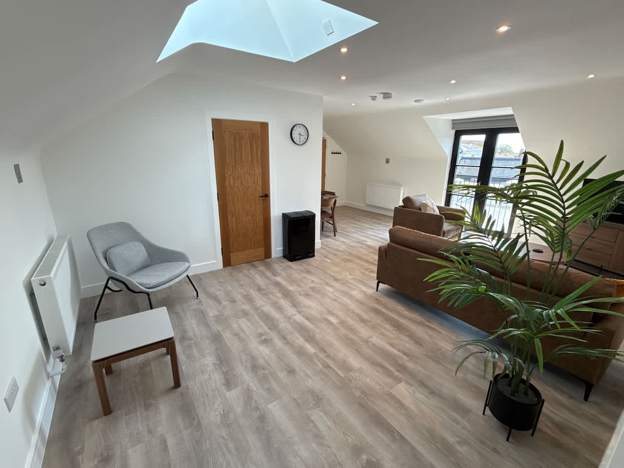 Penthouse 2 bed, 1 bathroom property in centre in Queen Street 20 OX14 3LN - Property image 6 - VivreStays
