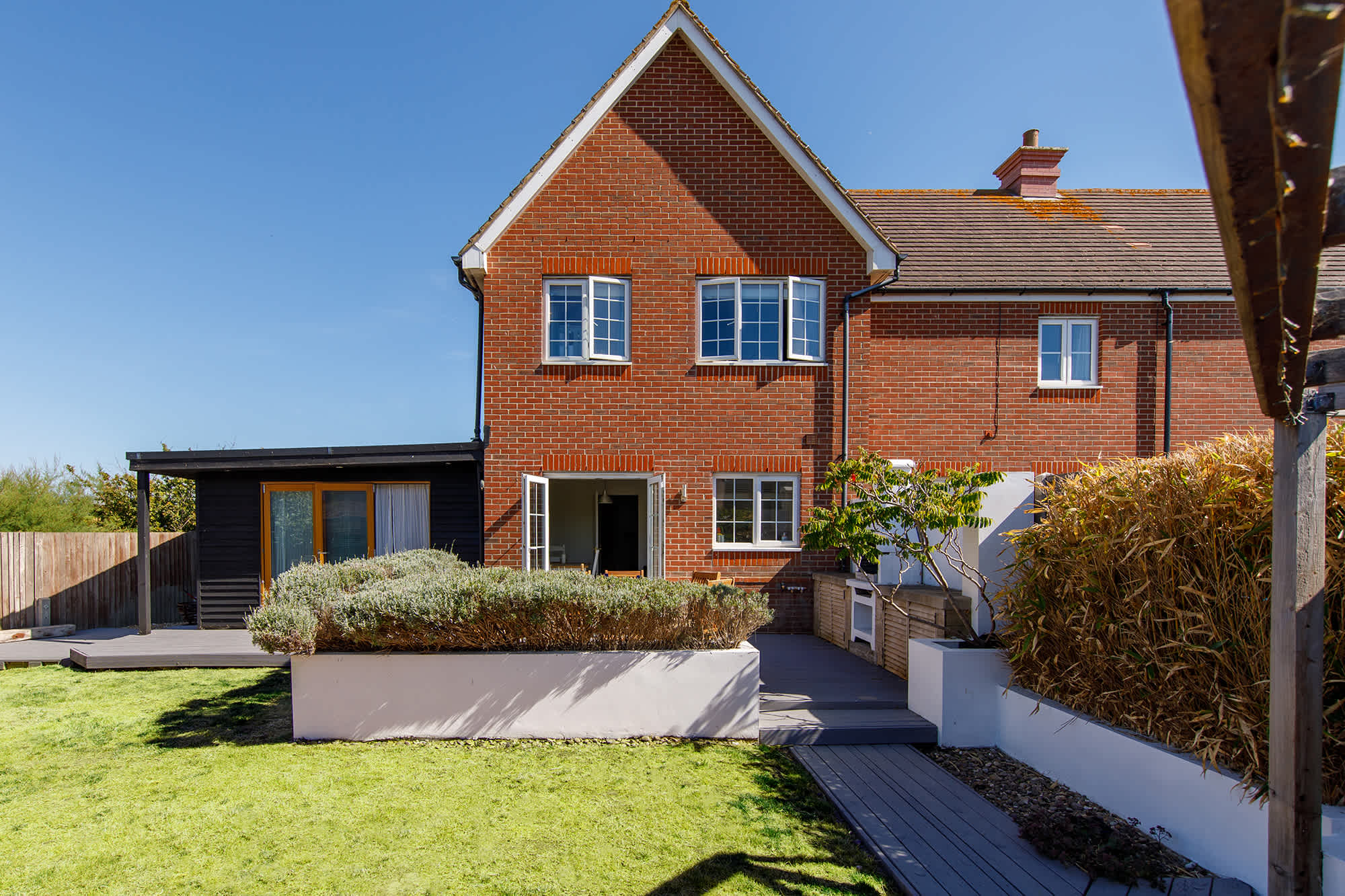 Family Seaside Escape – 5 Mins to Beach