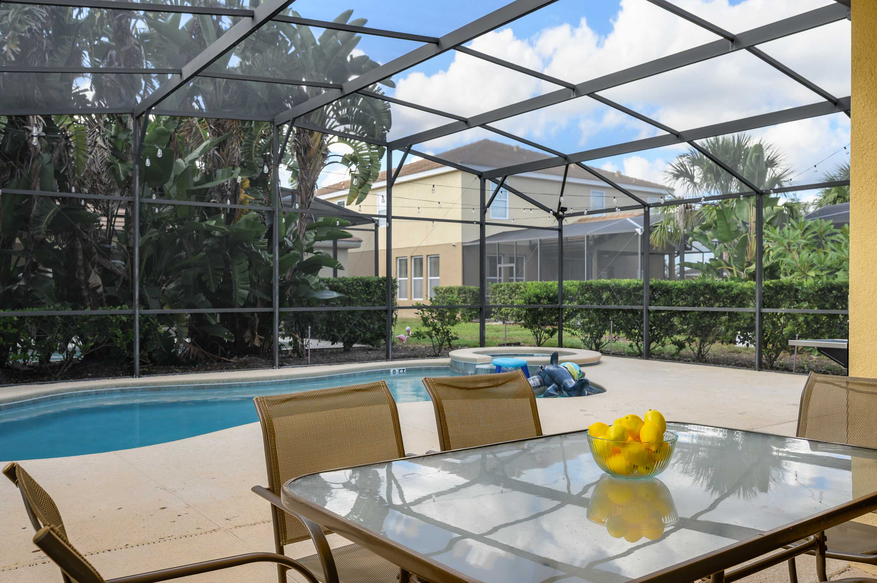 Spacious family home w/ heated pool and game room