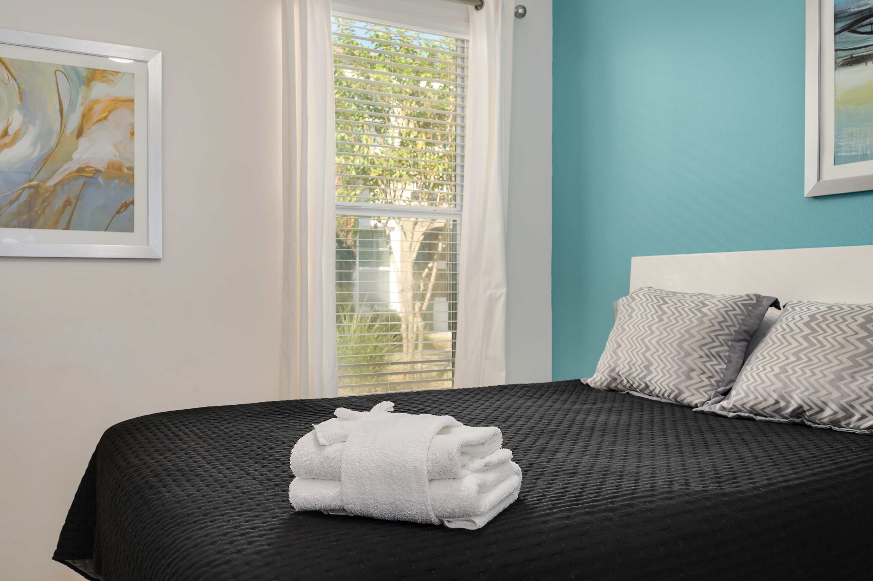 Spacious family home w/ heated pool and game room