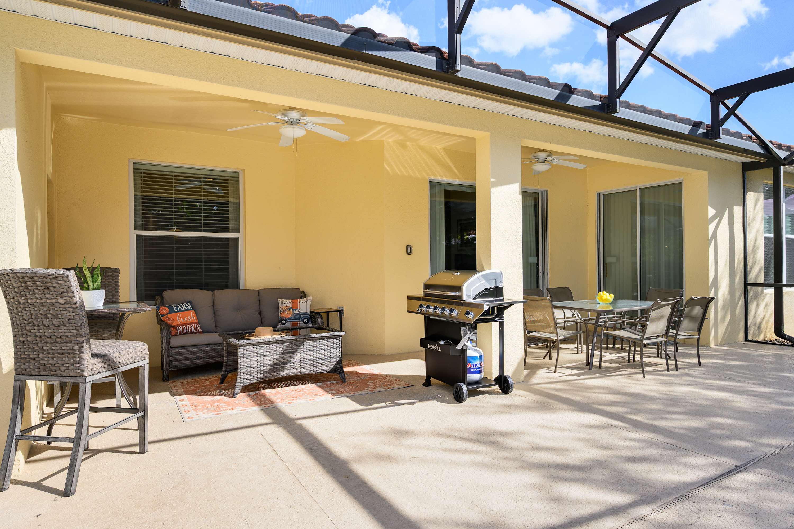 Spacious family home w/ heated pool and game room