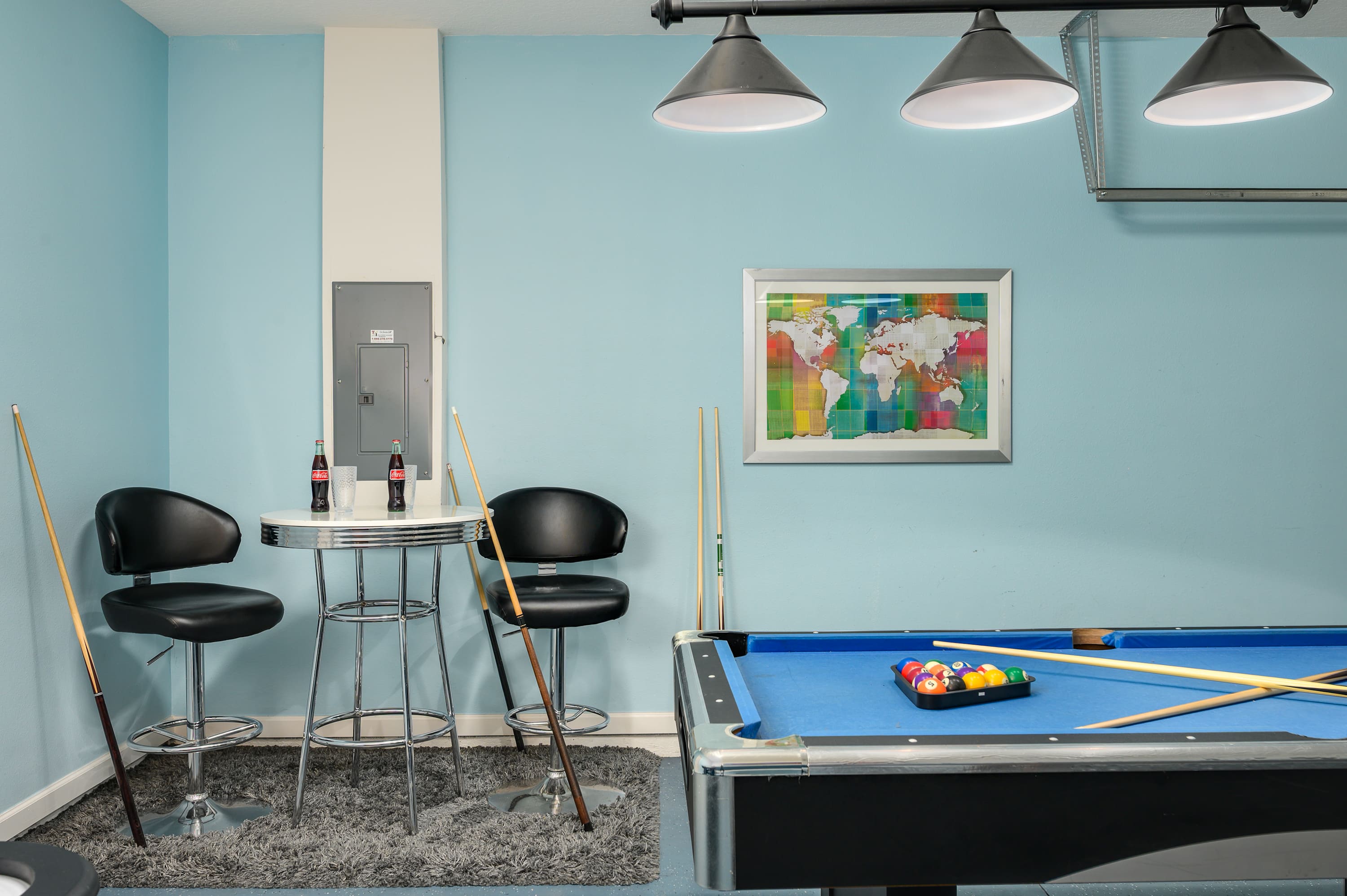 Spacious family home w/ heated pool and game room