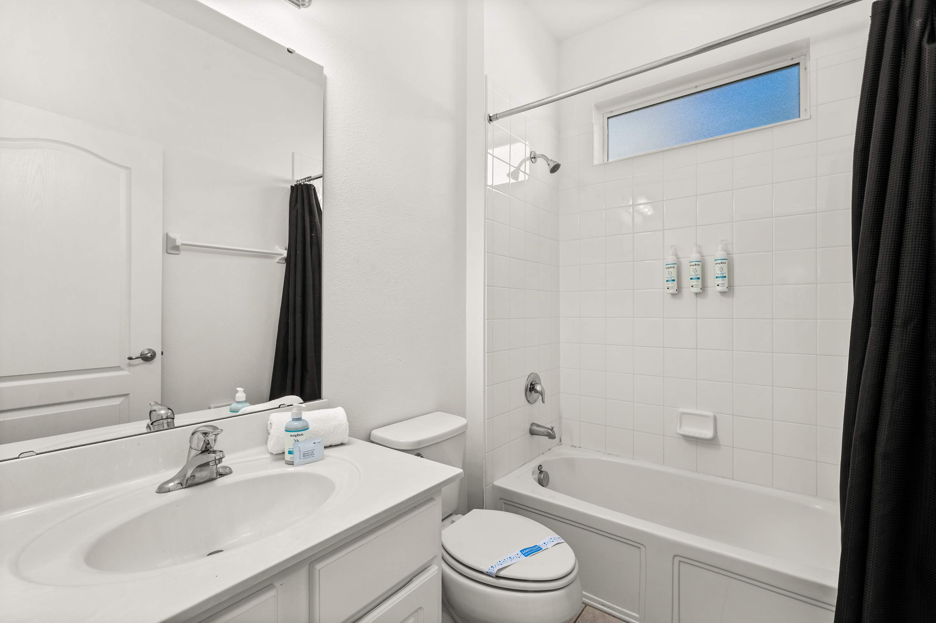 Spacious family home w/ heated pool and game room