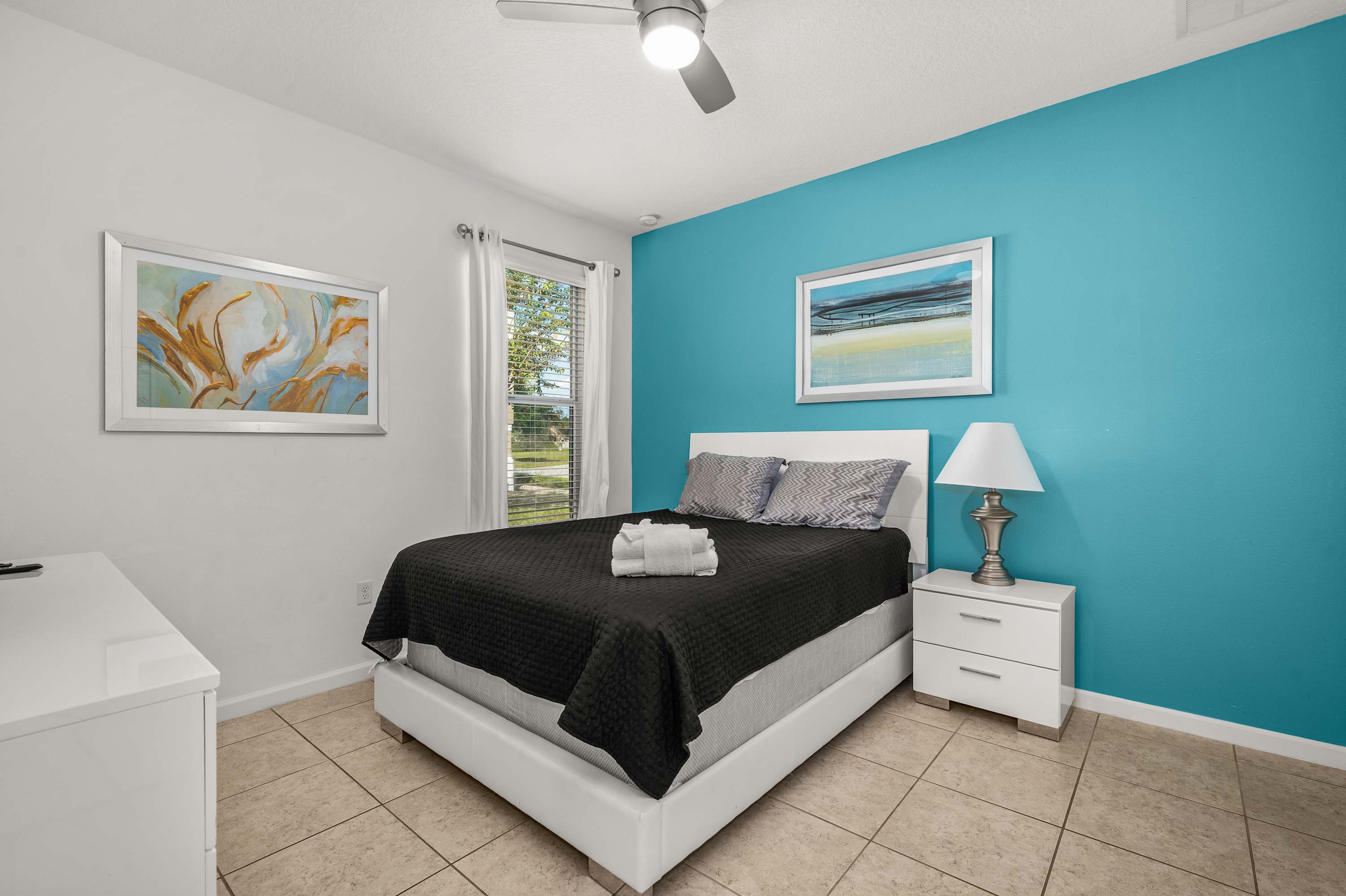 Spacious family home w/ heated pool and game room