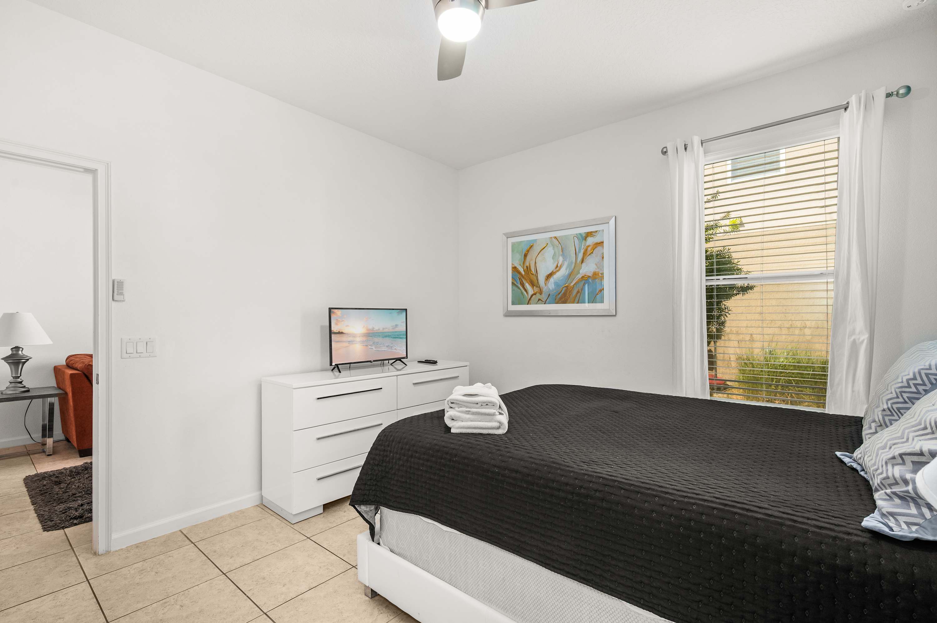 Spacious family home w/ heated pool and game room